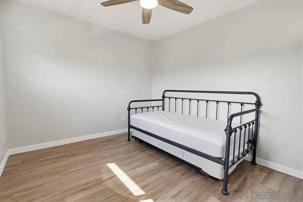 5516 Caminito Roberto