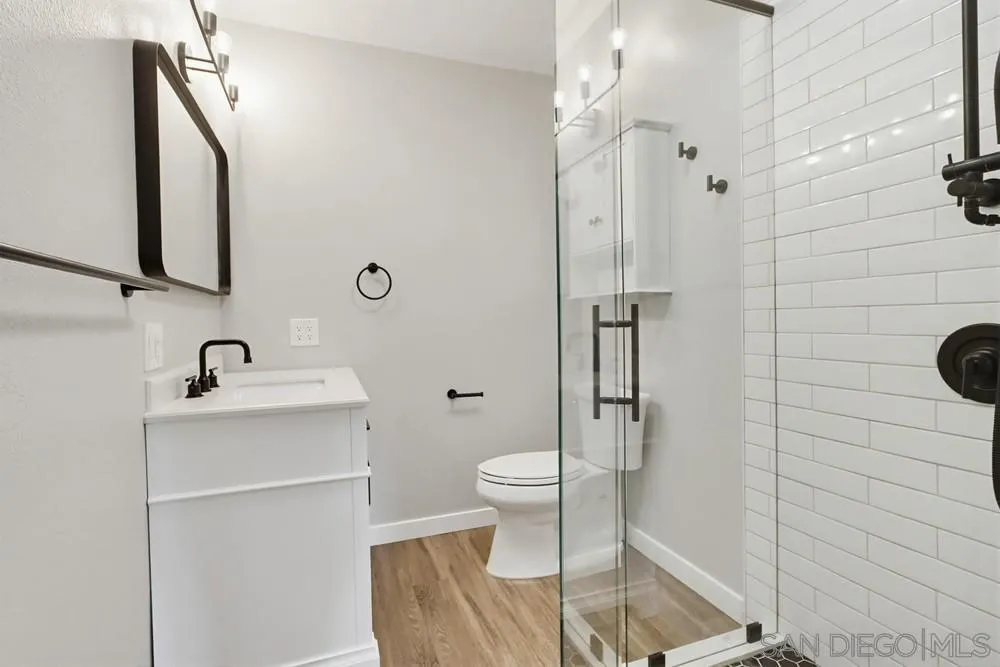 5516 Caminito Roberto