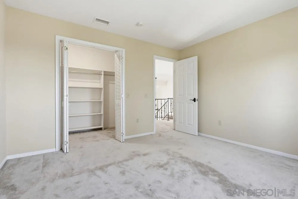 29059 Meadow Glen Wy West