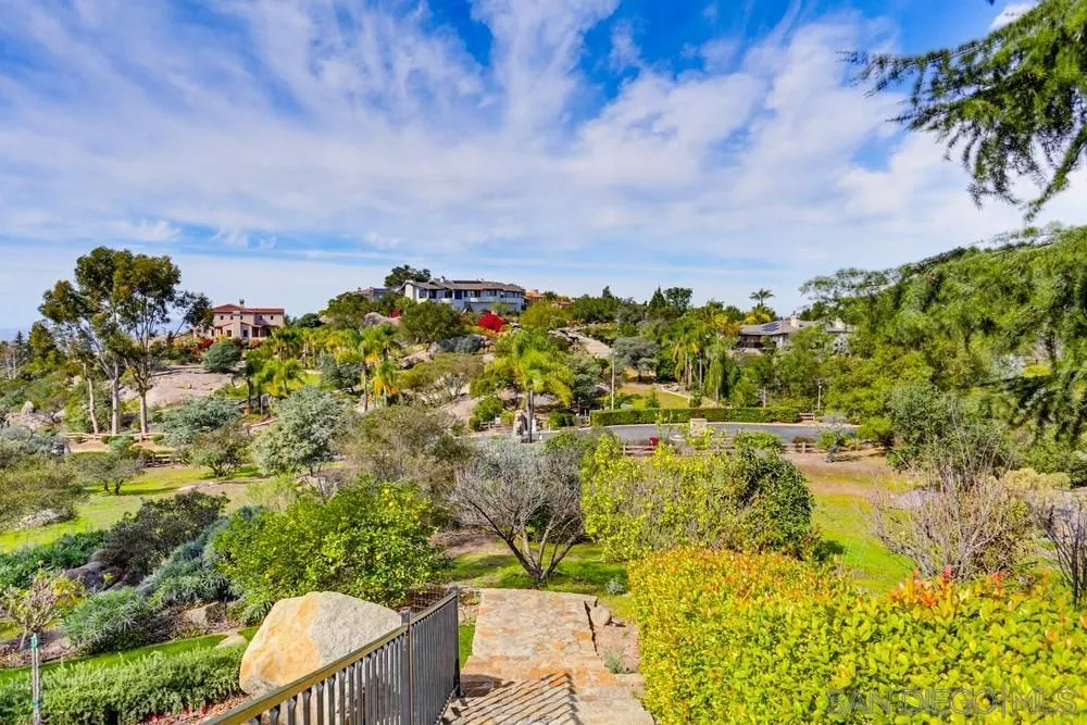 29059 Meadow Glen Wy West
