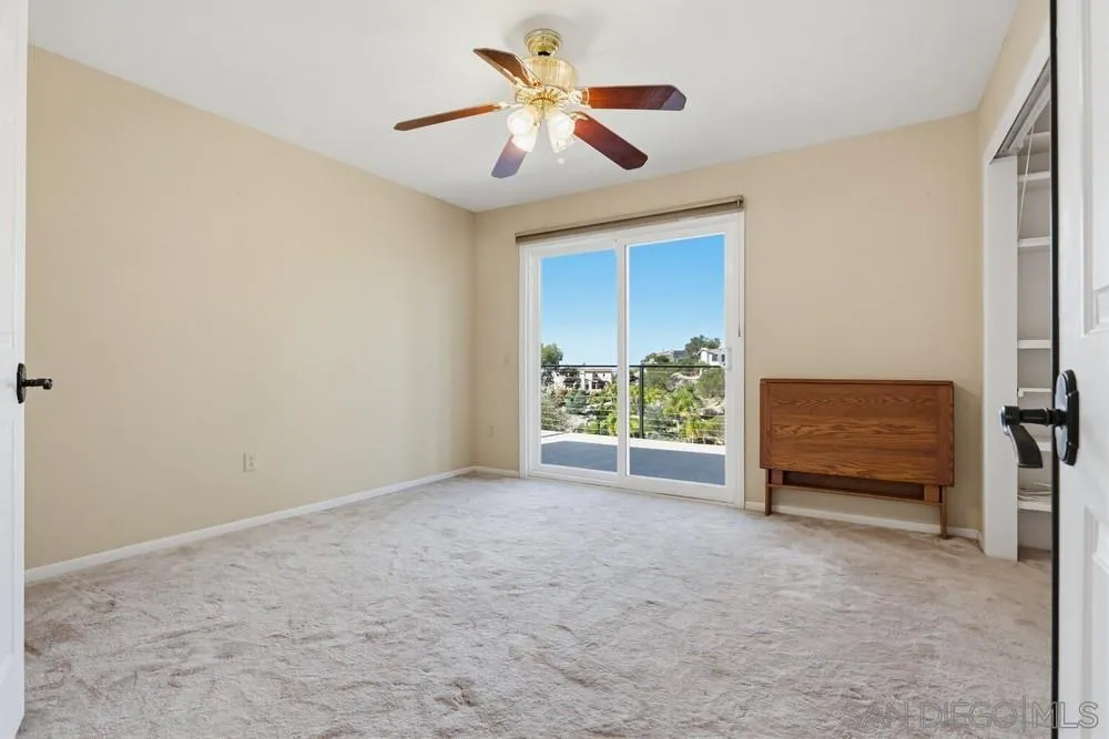 29059 Meadow Glen Wy West