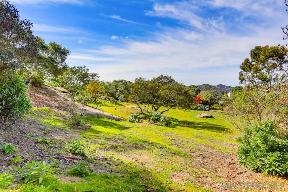 29059 Meadow Glen Wy West