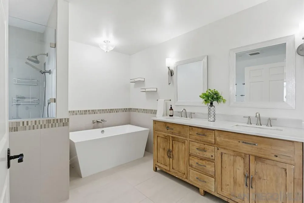 29059 Meadow Glen Wy West