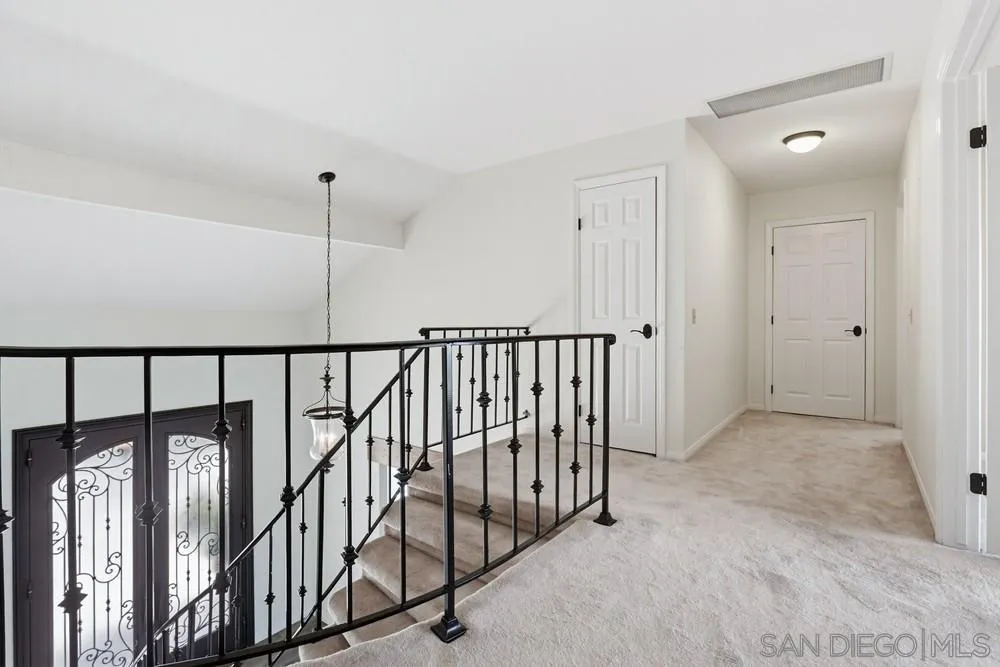 29059 Meadow Glen Wy West
