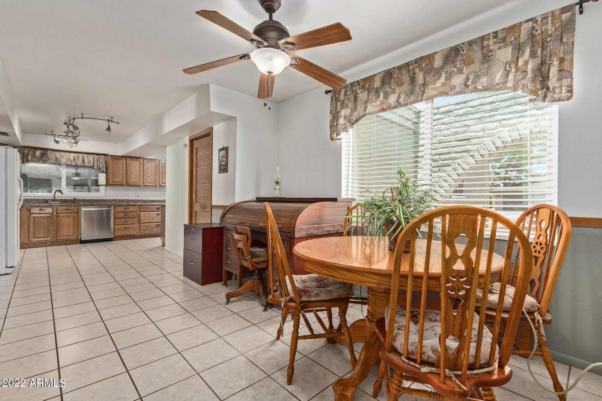 3247 E CORRINE Drive