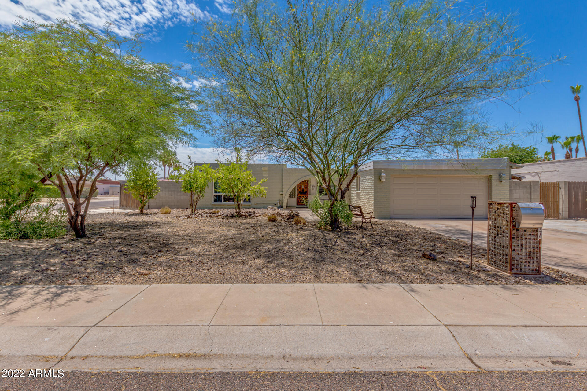3247 E CORRINE Drive