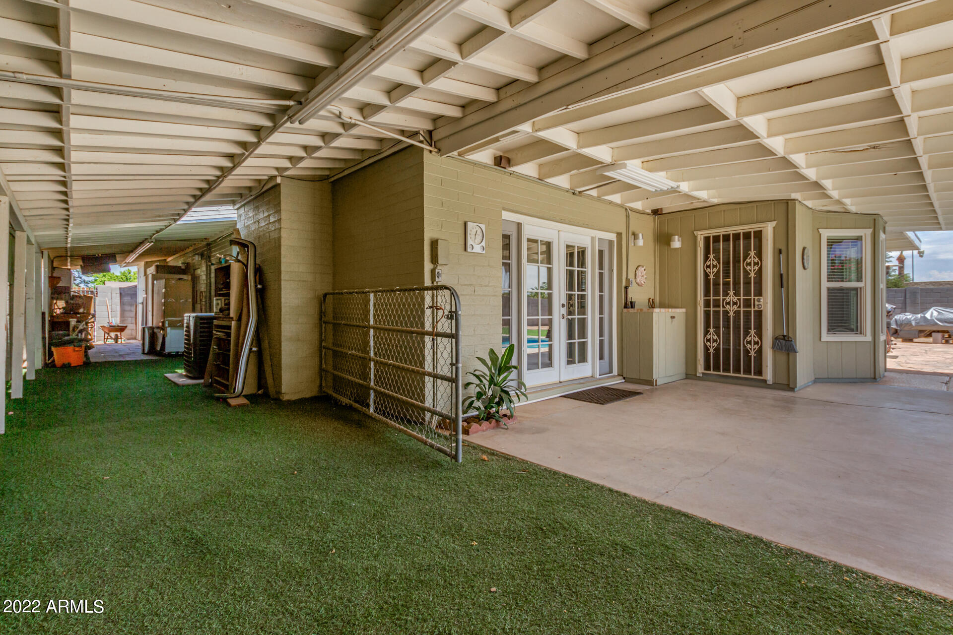 3247 E CORRINE Drive