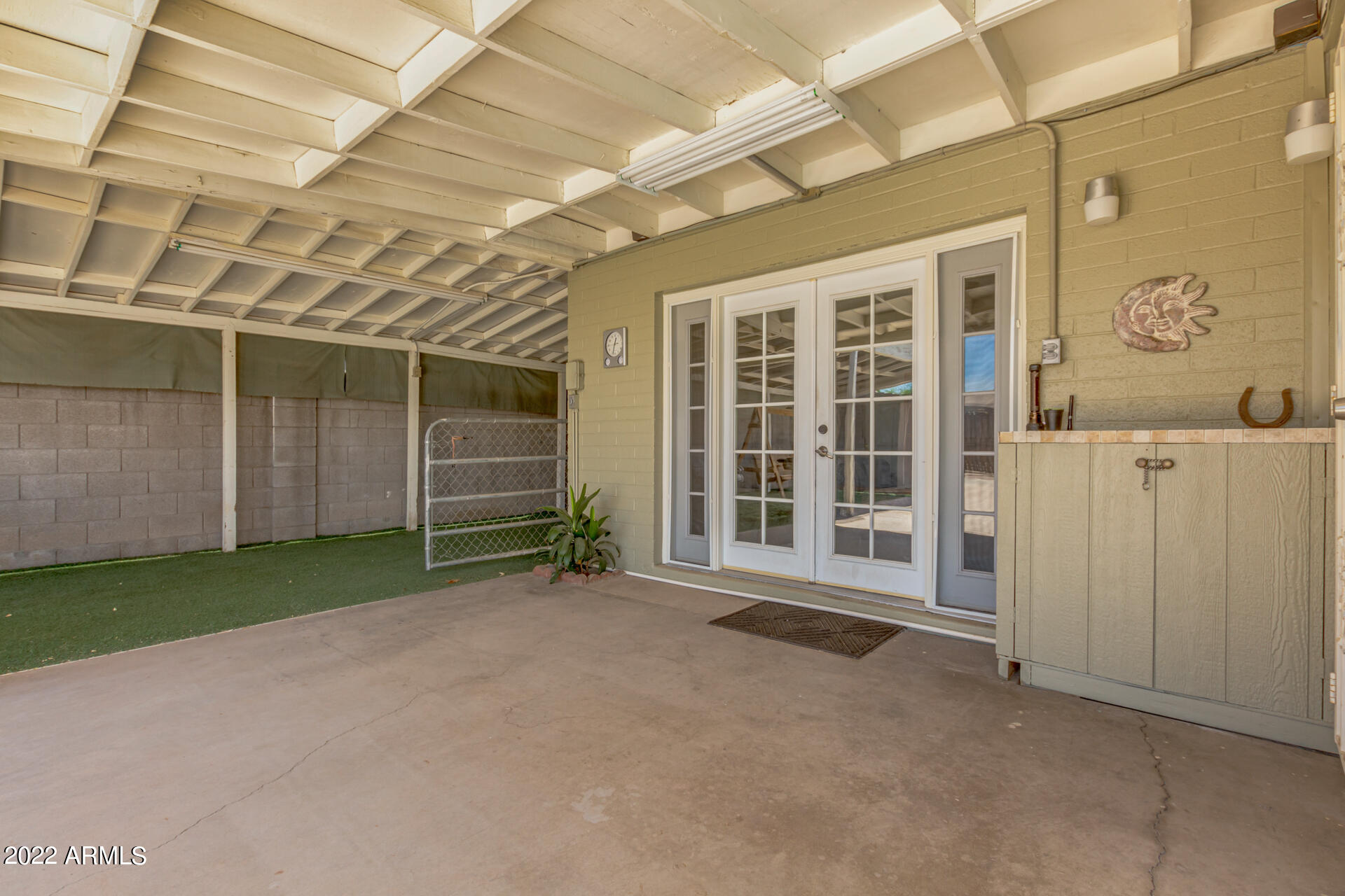 3247 E CORRINE Drive