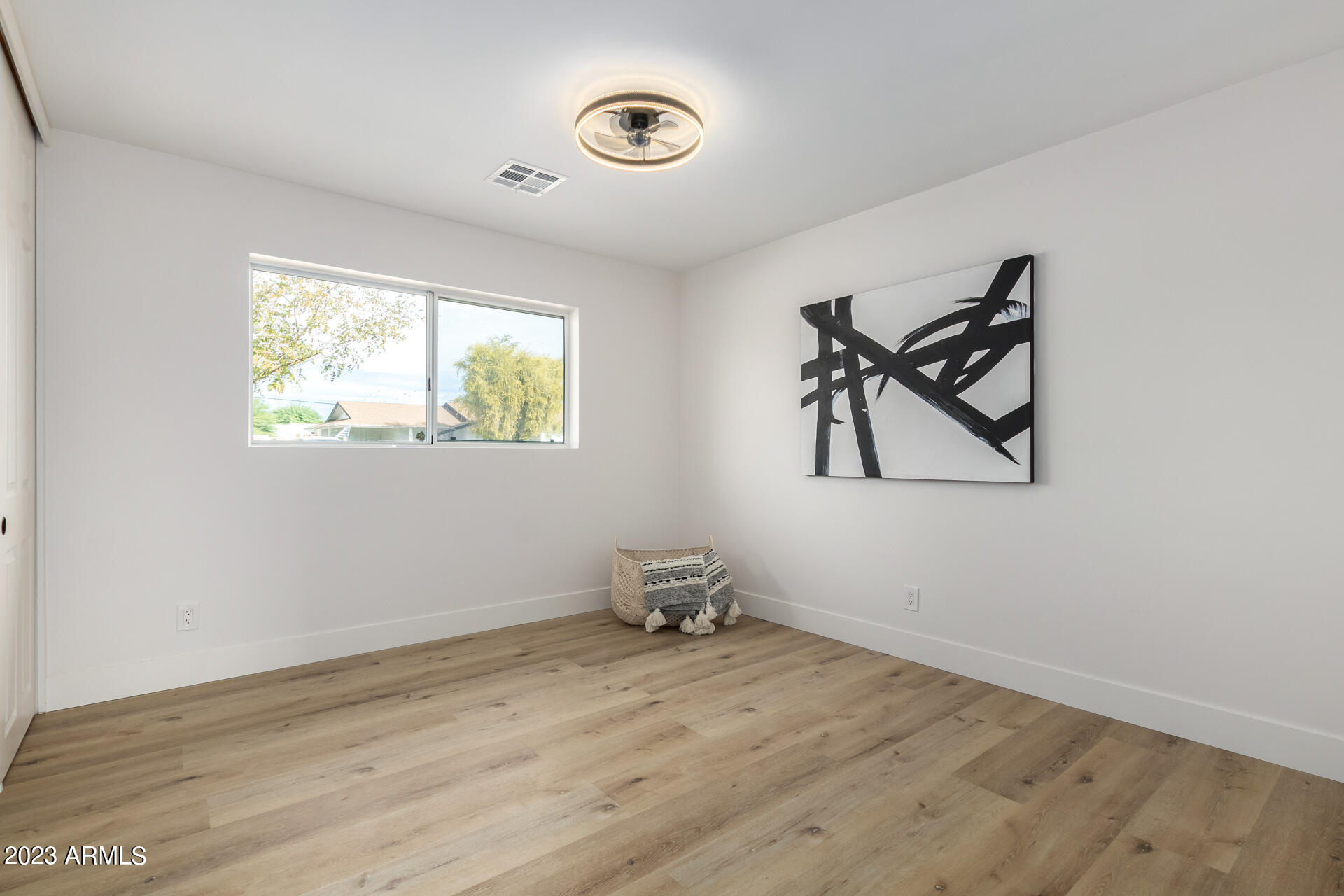 8609 E VIRGINIA Avenue