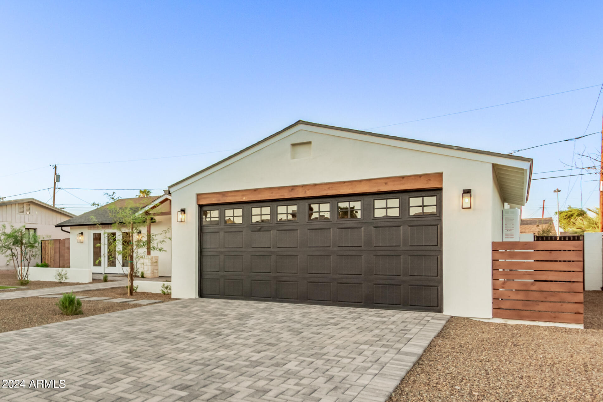 6420 E PALM Lane