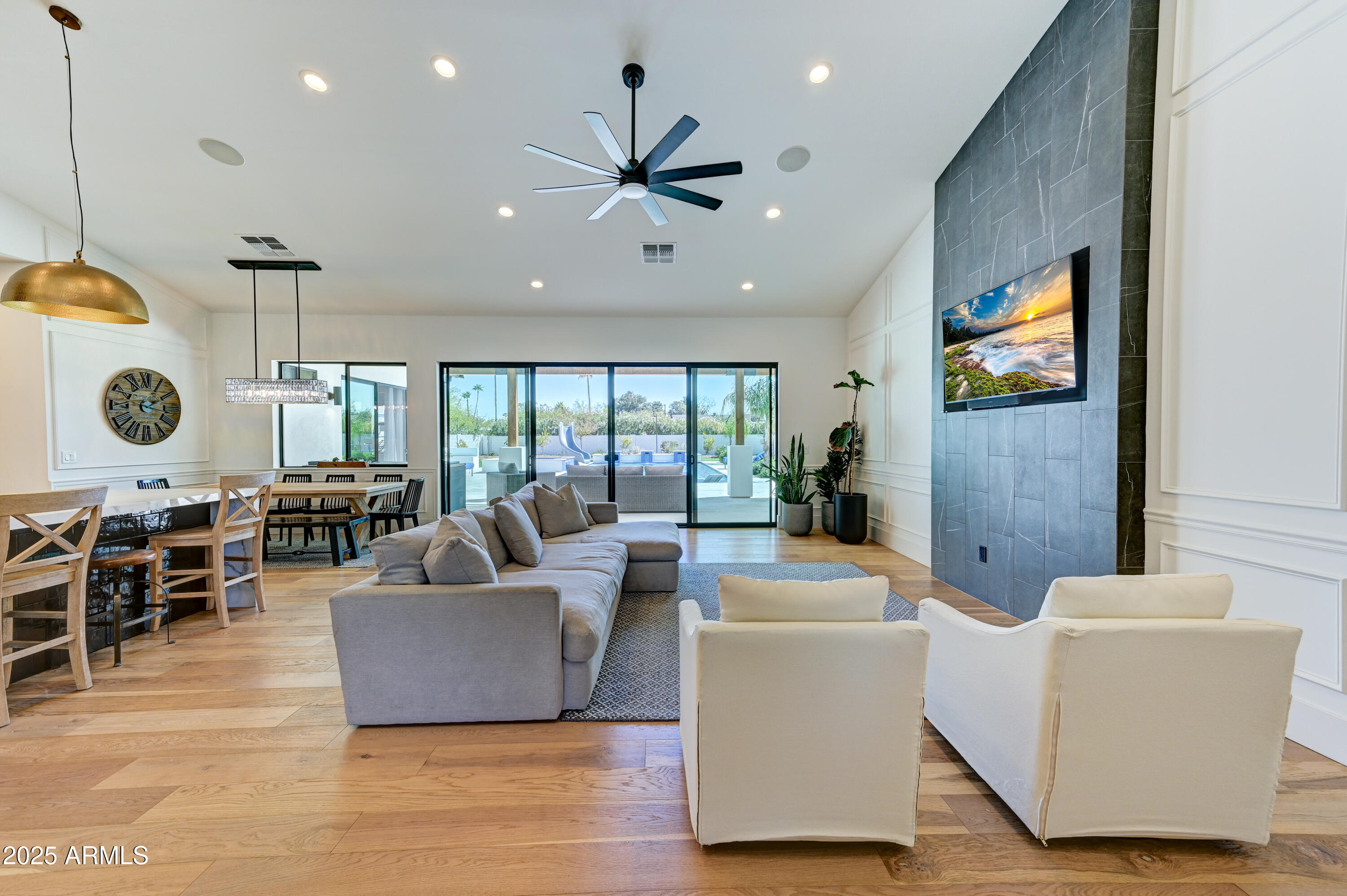 6037 E CHARTER OAK Road