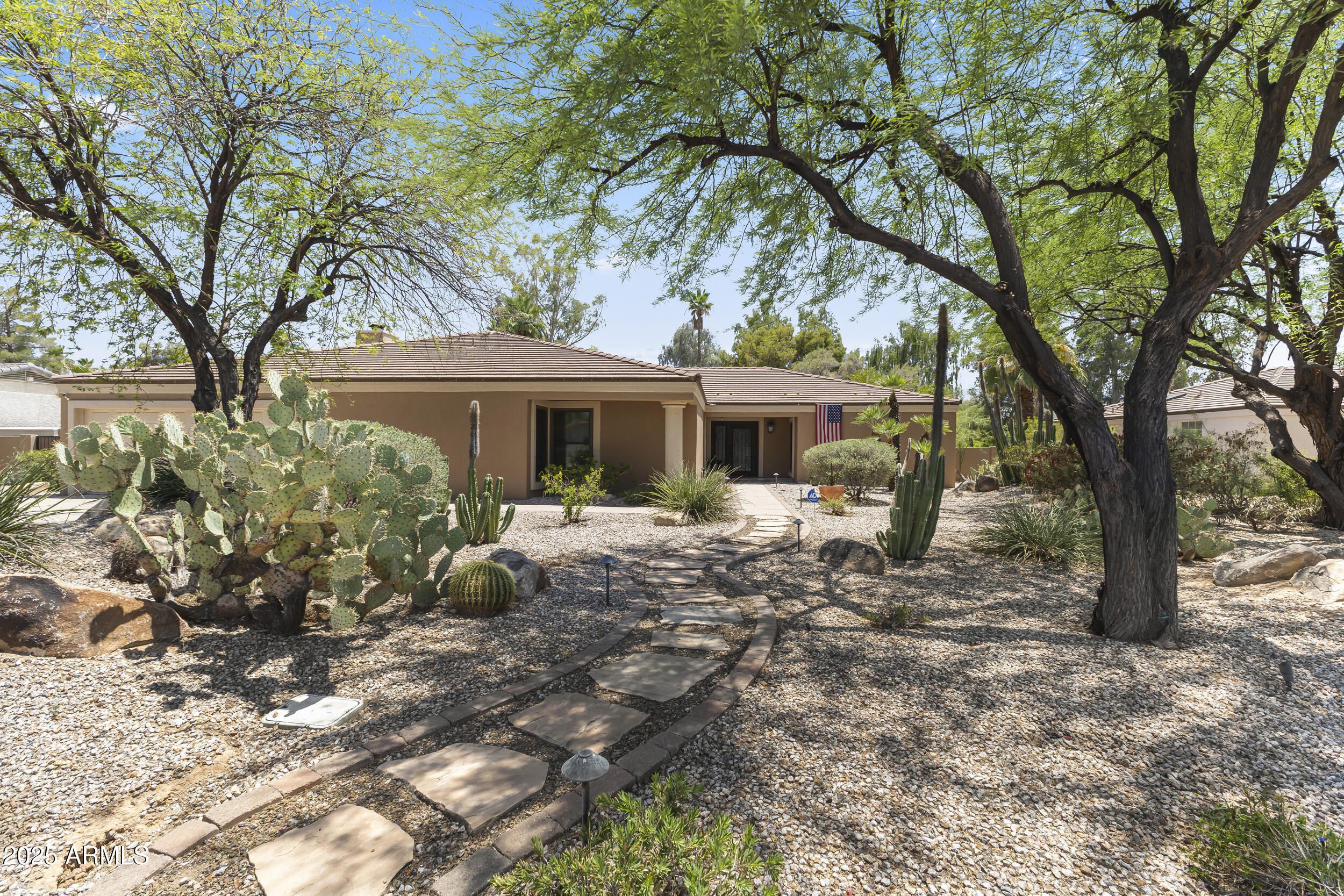4901 E SUNNYSIDE Drive