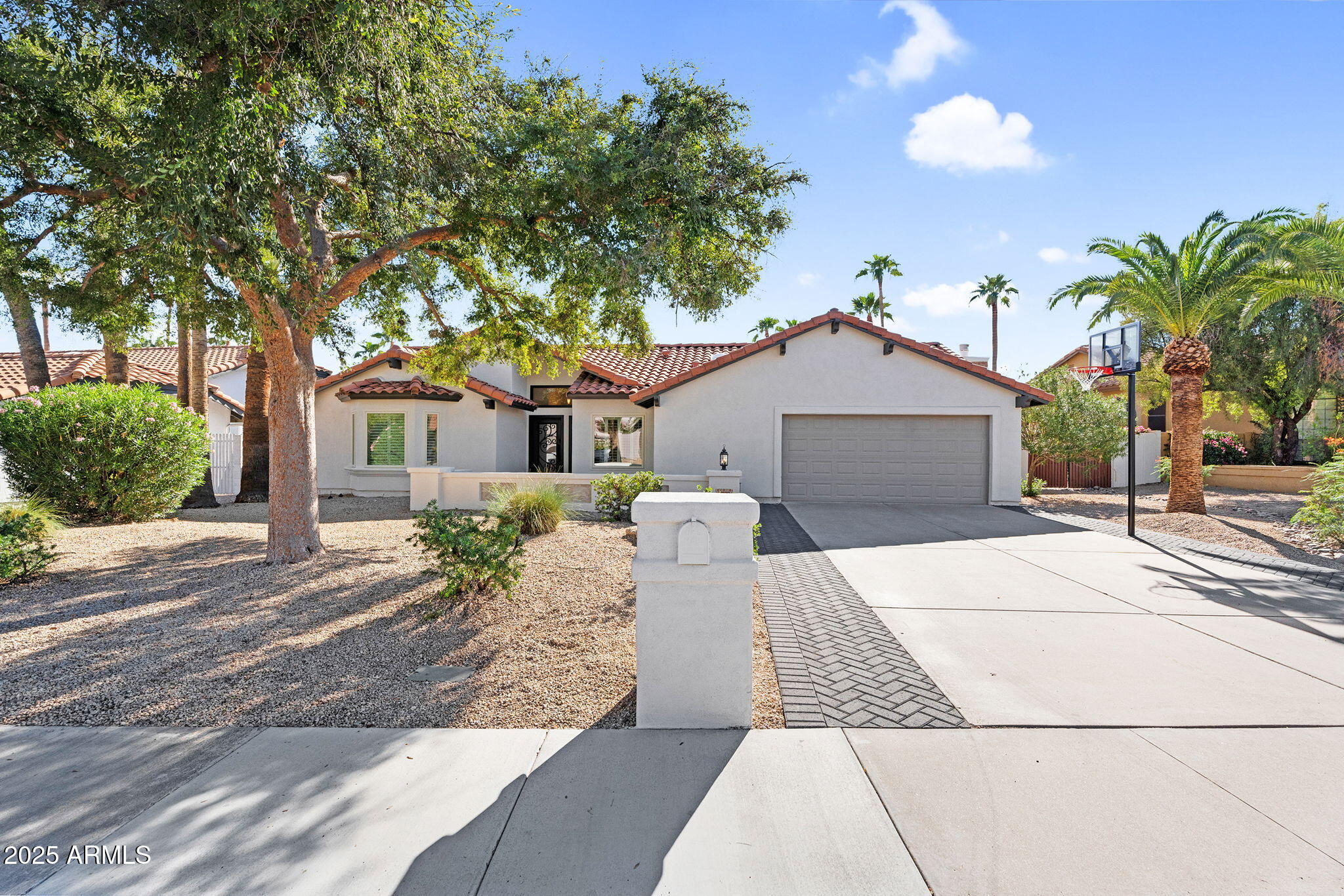 7655 E WINDROSE Drive