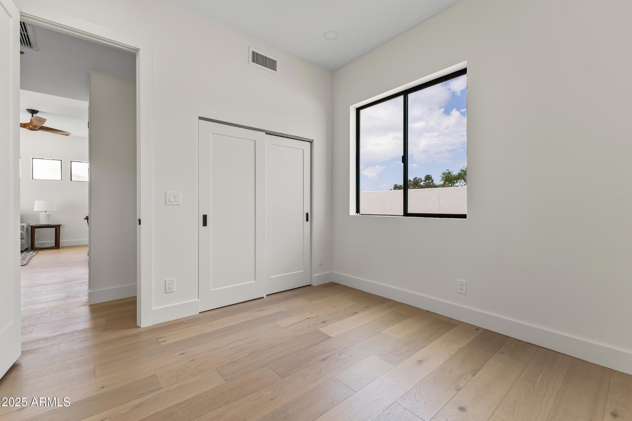 9611 E CLINTON Street