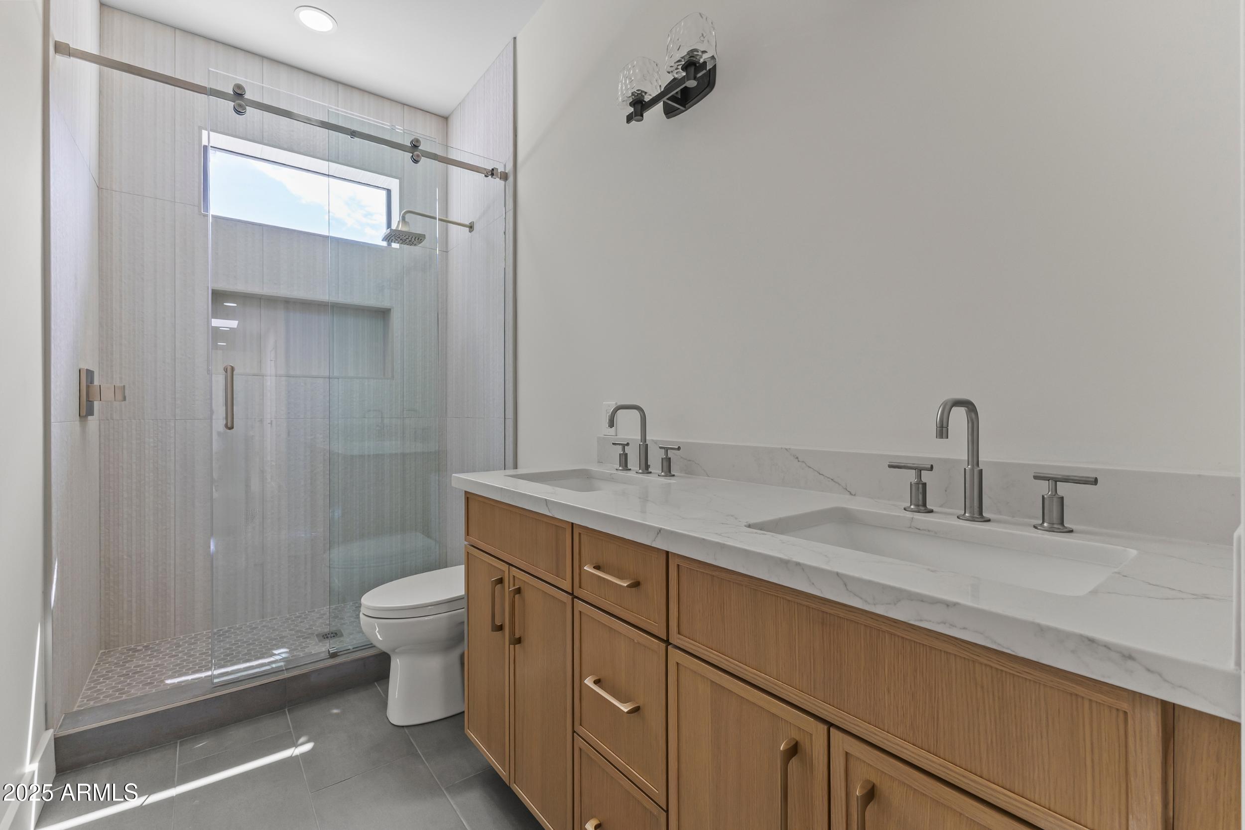 9611 E CLINTON Street