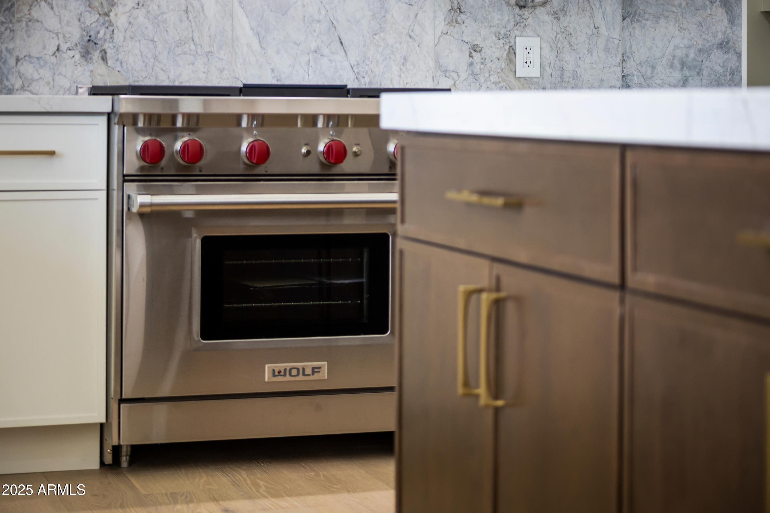 9611 E CLINTON Street