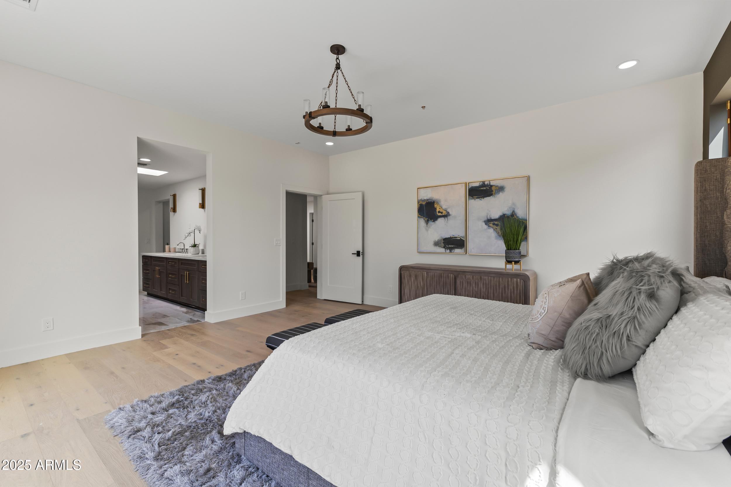 9611 E CLINTON Street