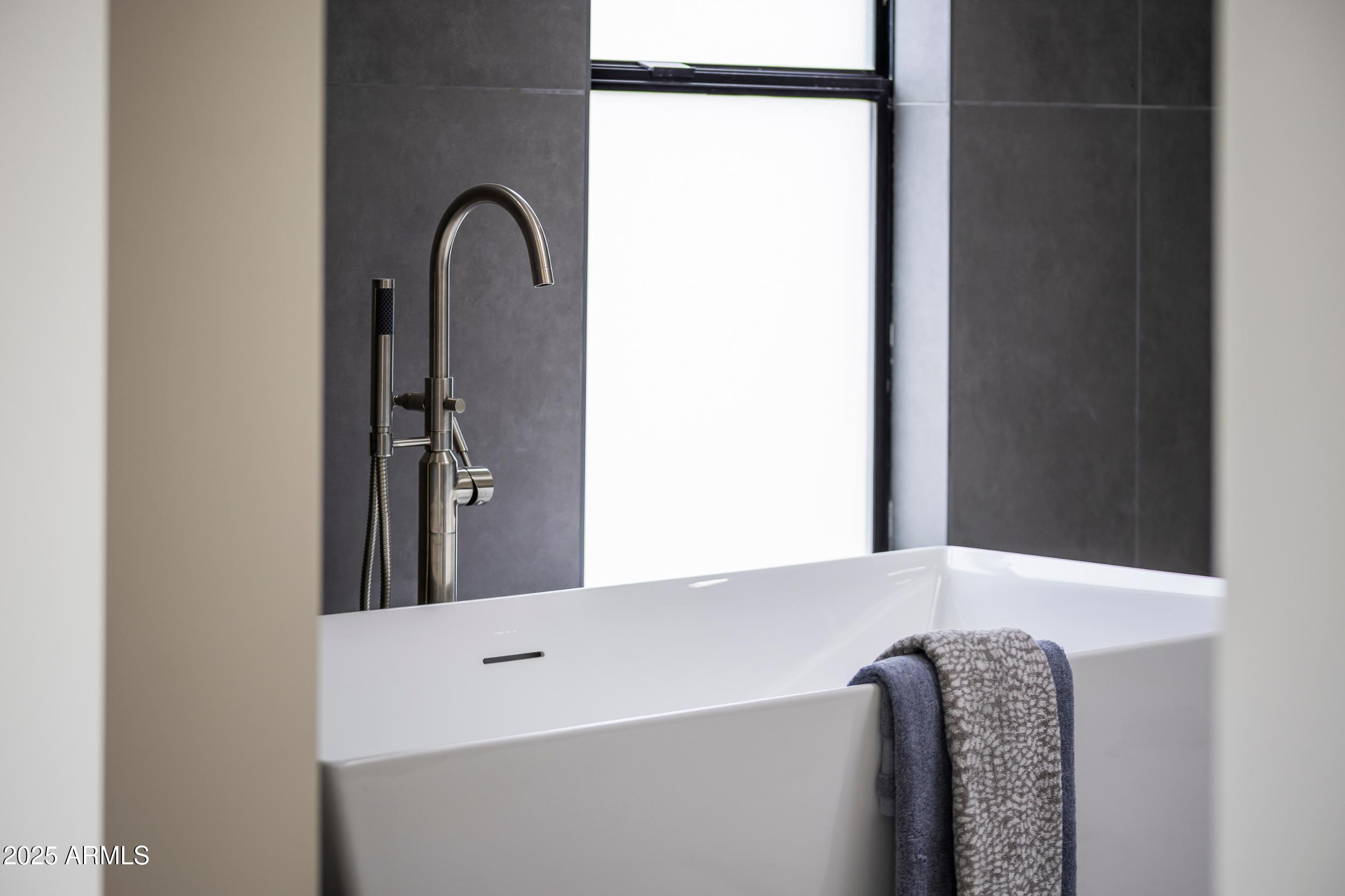 9611 E CLINTON Street