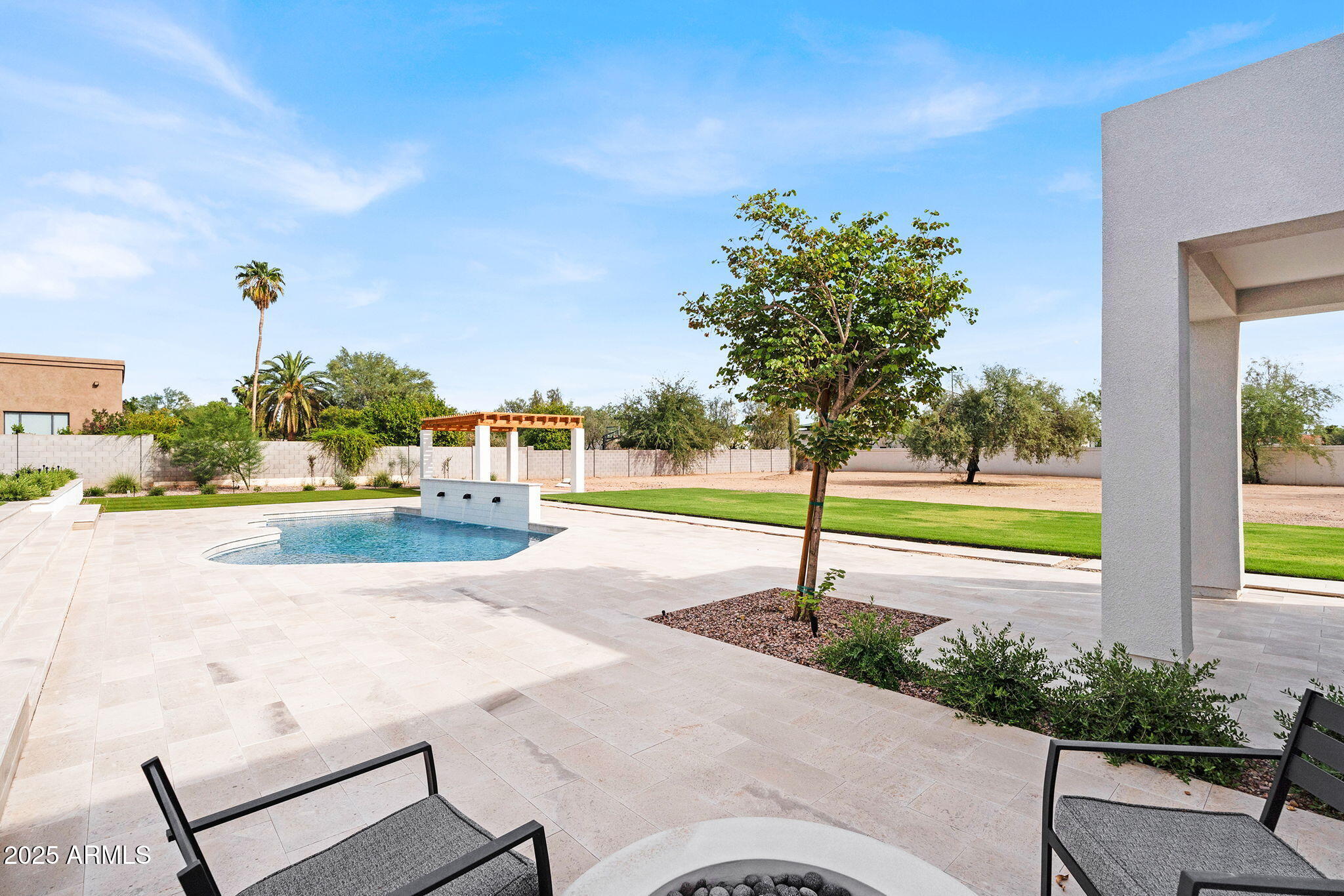 9611 E CLINTON Street