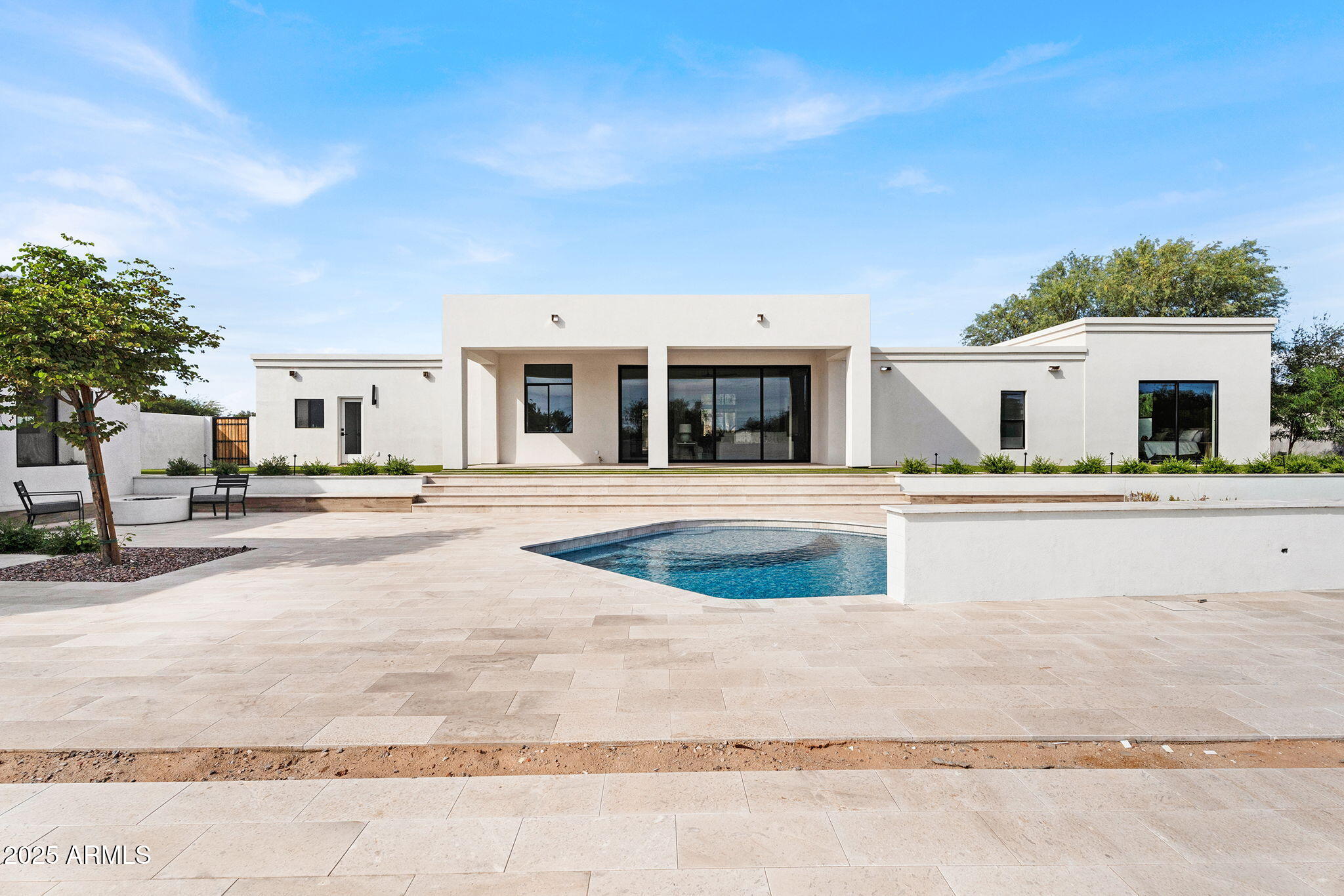 9611 E CLINTON Street