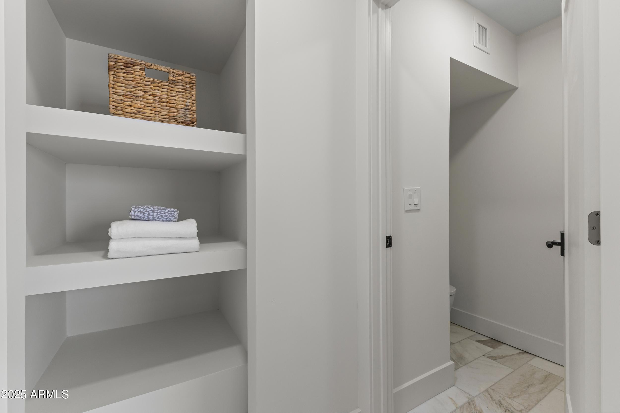 9611 E CLINTON Street