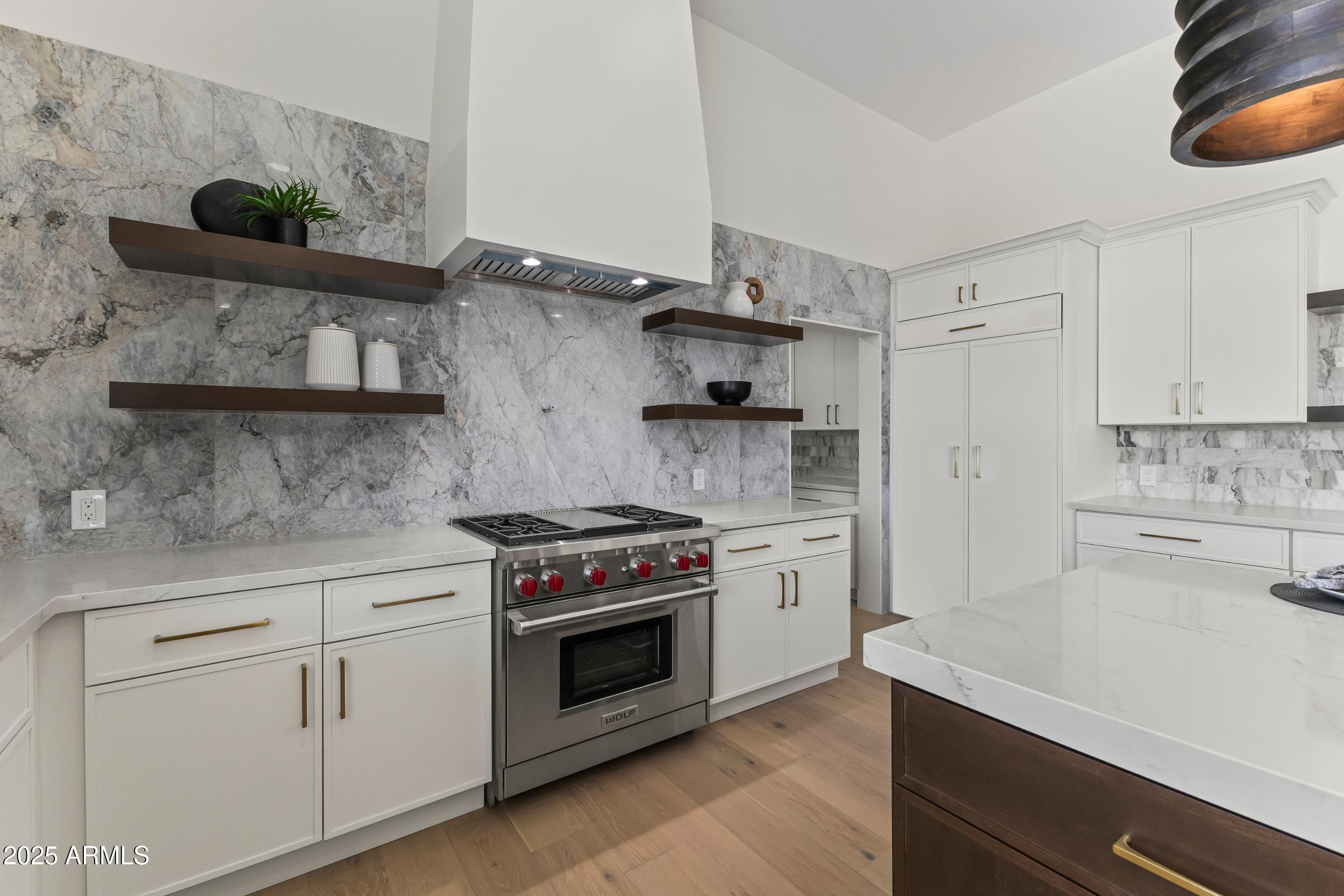 9611 E CLINTON Street