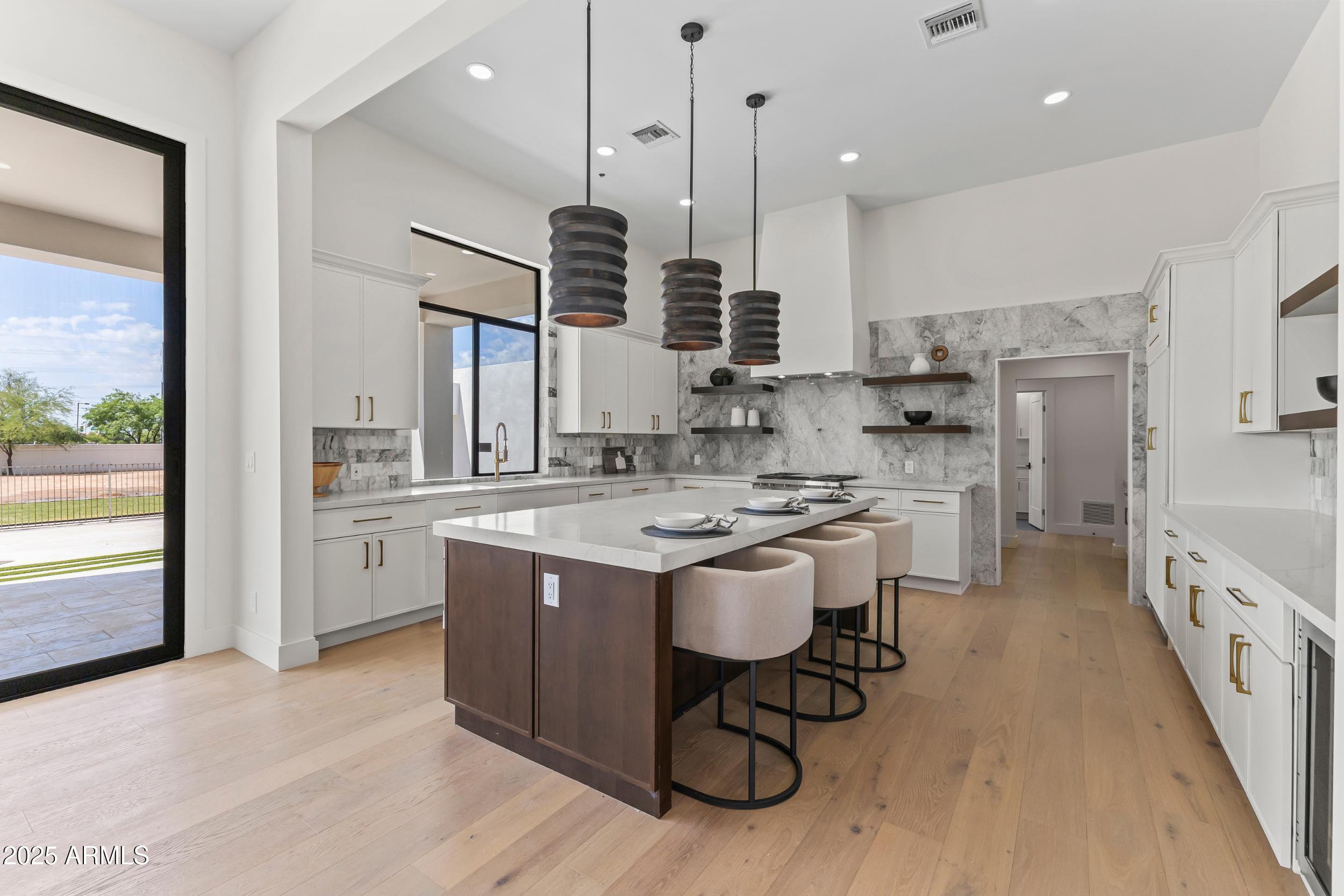 9611 E CLINTON Street