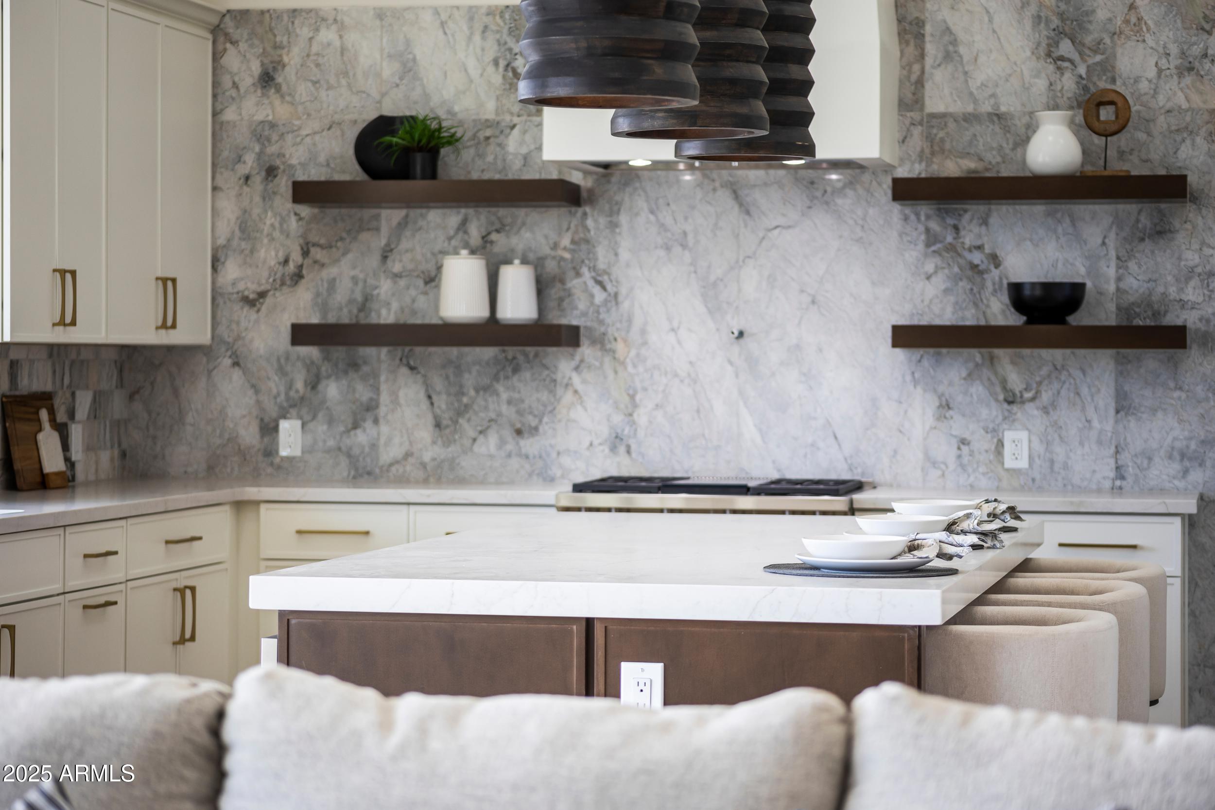 9611 E CLINTON Street