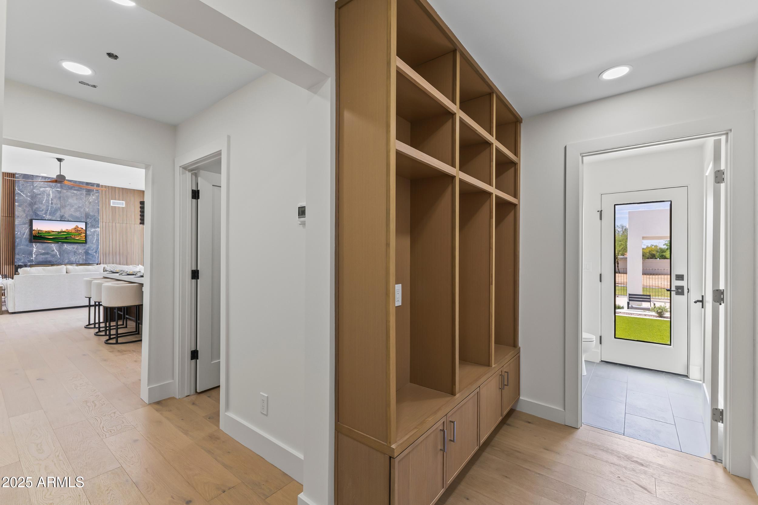 9611 E CLINTON Street