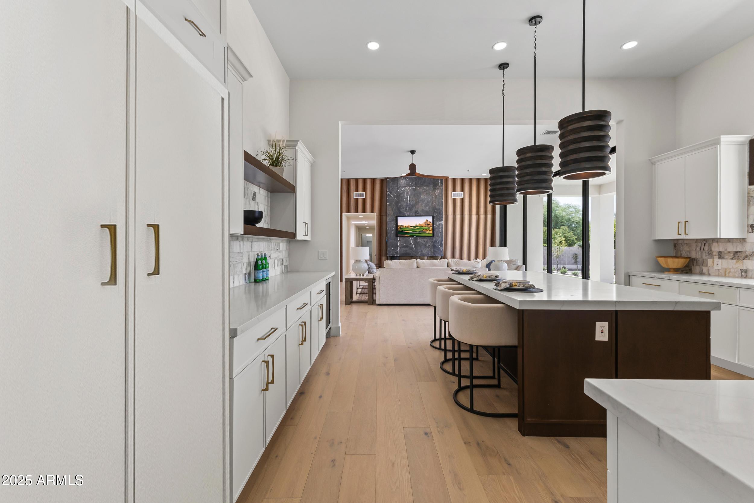 9611 E CLINTON Street