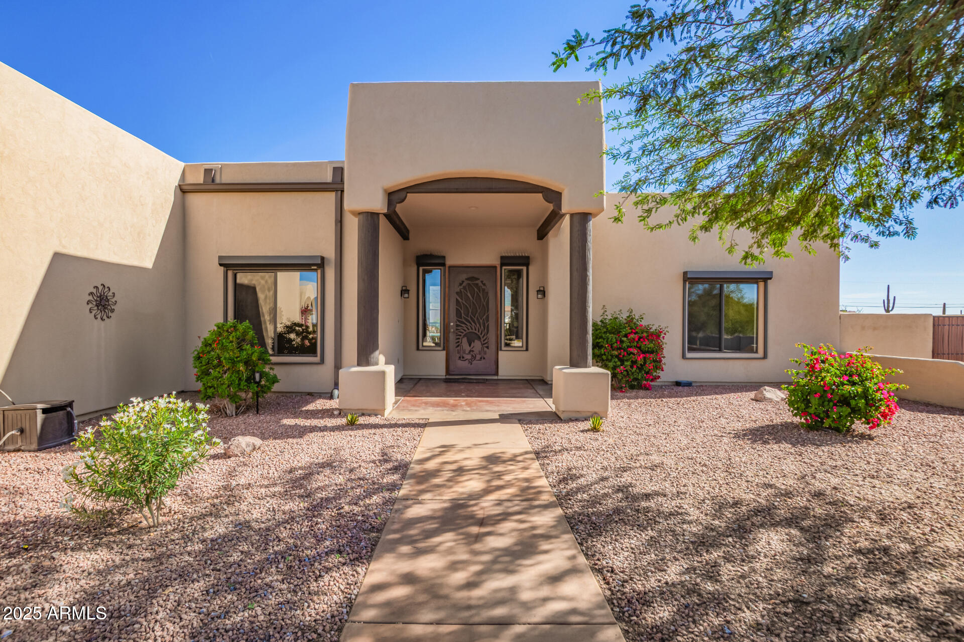 945 N MOUNTAIN VIEW Road