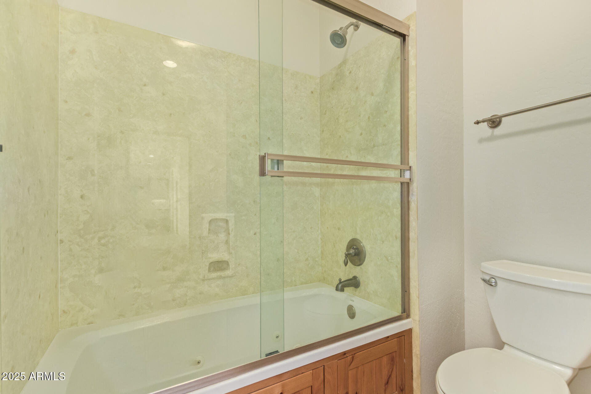 945 N MOUNTAIN VIEW Road