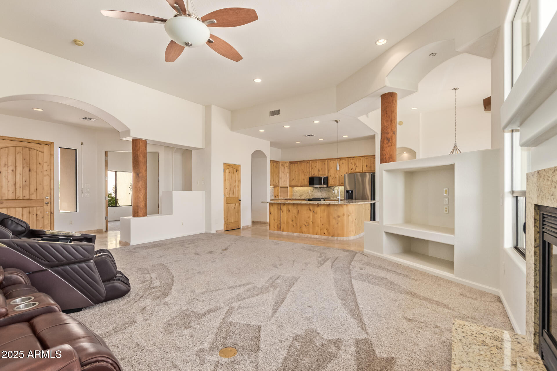 945 N MOUNTAIN VIEW Road