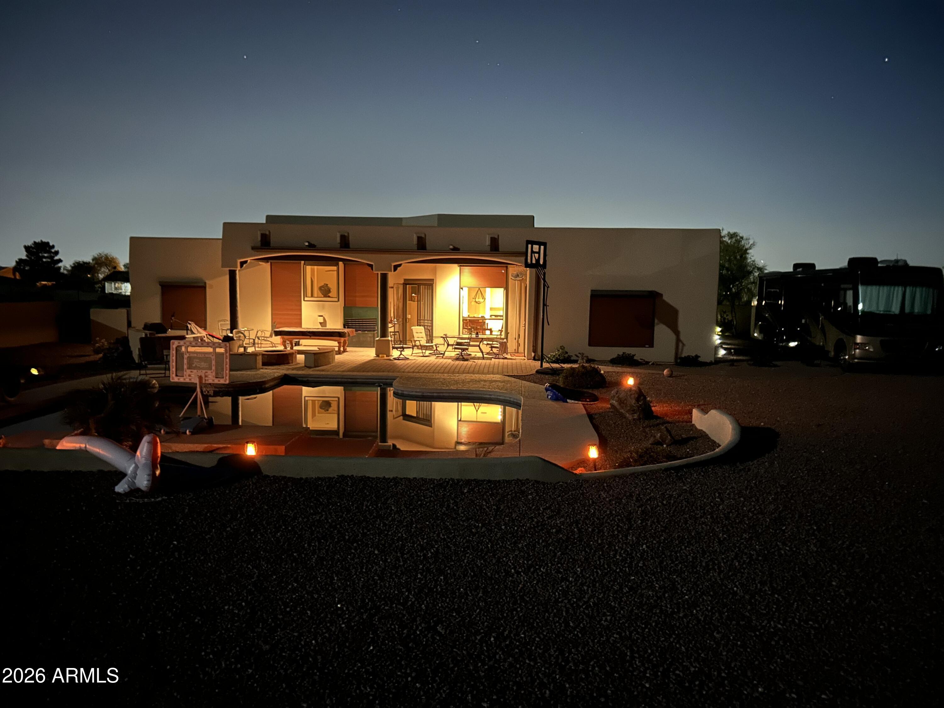 945 N MOUNTAIN VIEW Road