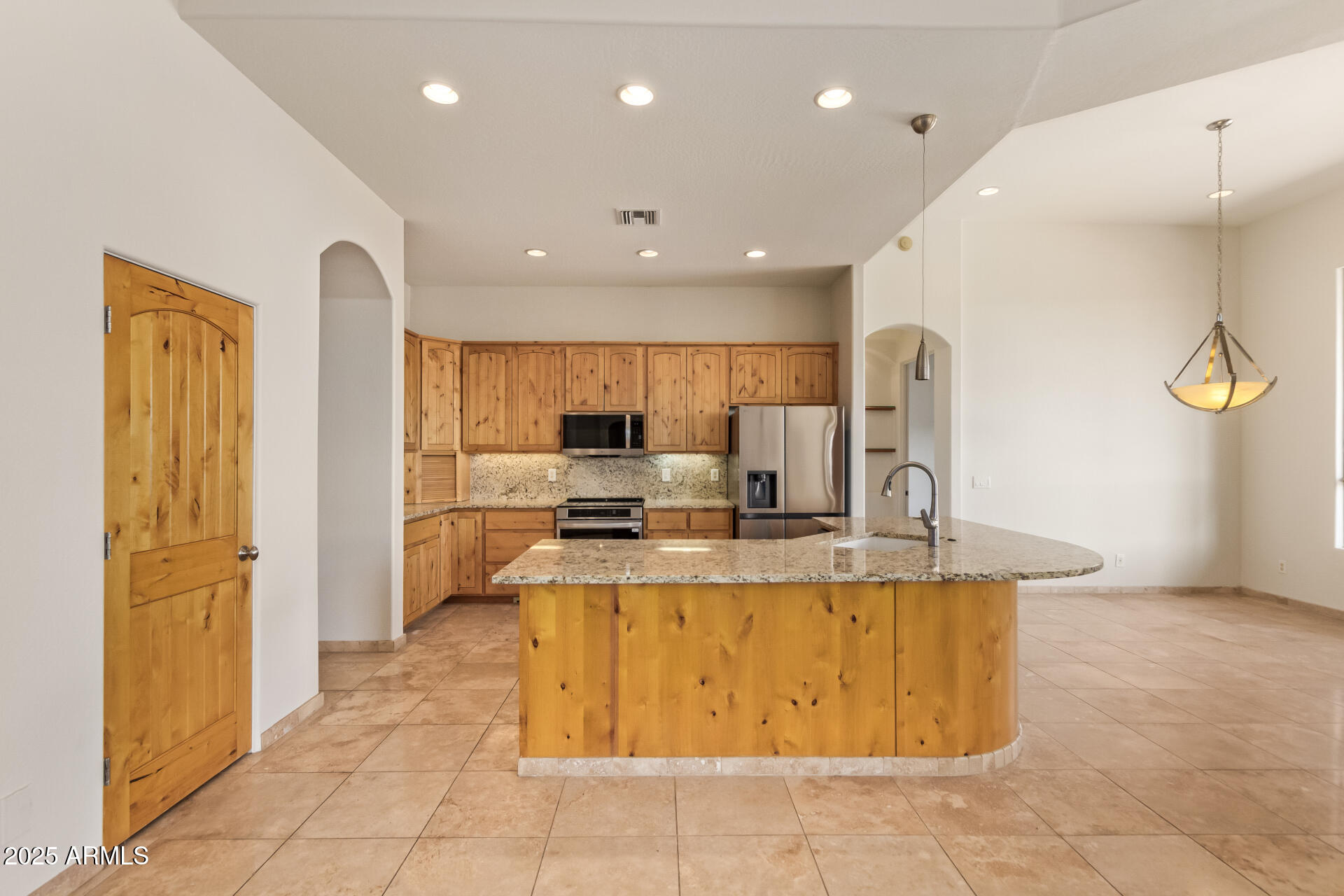 945 N MOUNTAIN VIEW Road