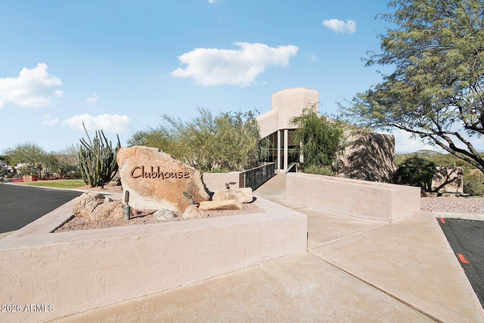 5830 N ECHO CANYON Lane