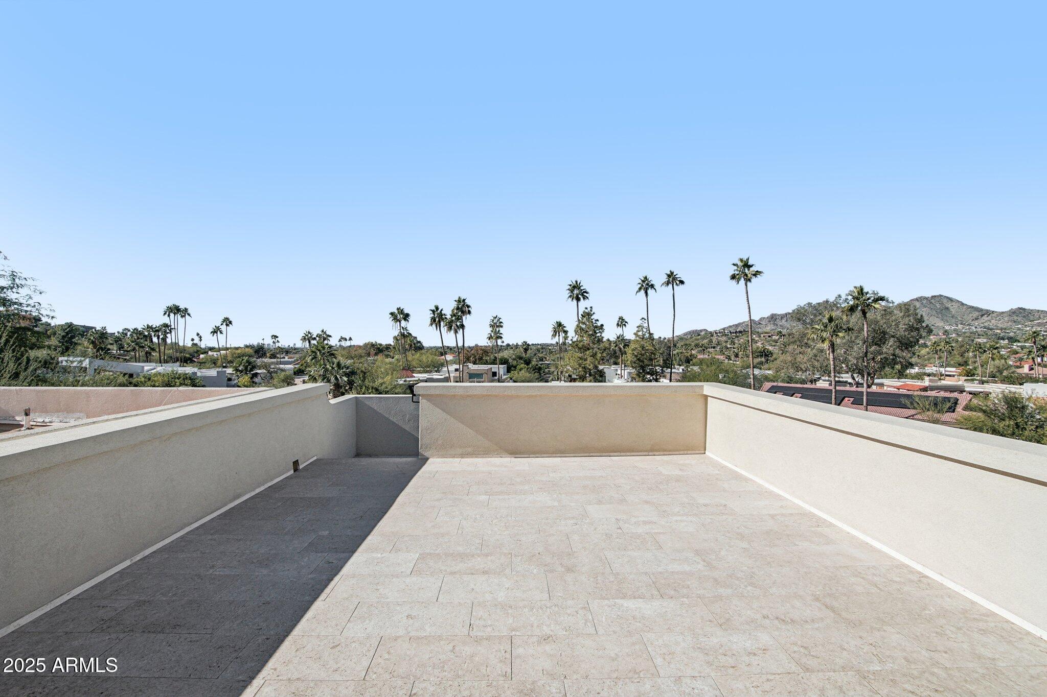 5830 N ECHO CANYON Lane