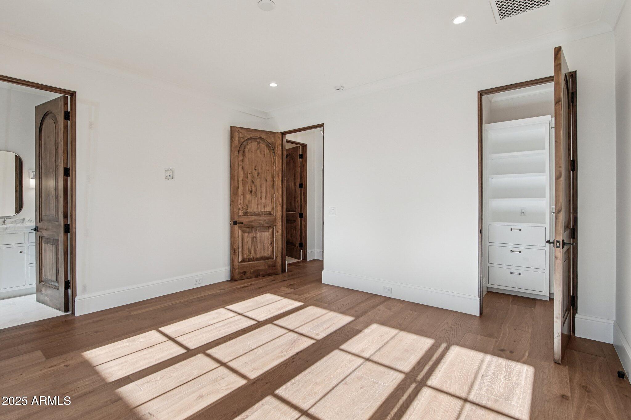 5830 N ECHO CANYON Lane