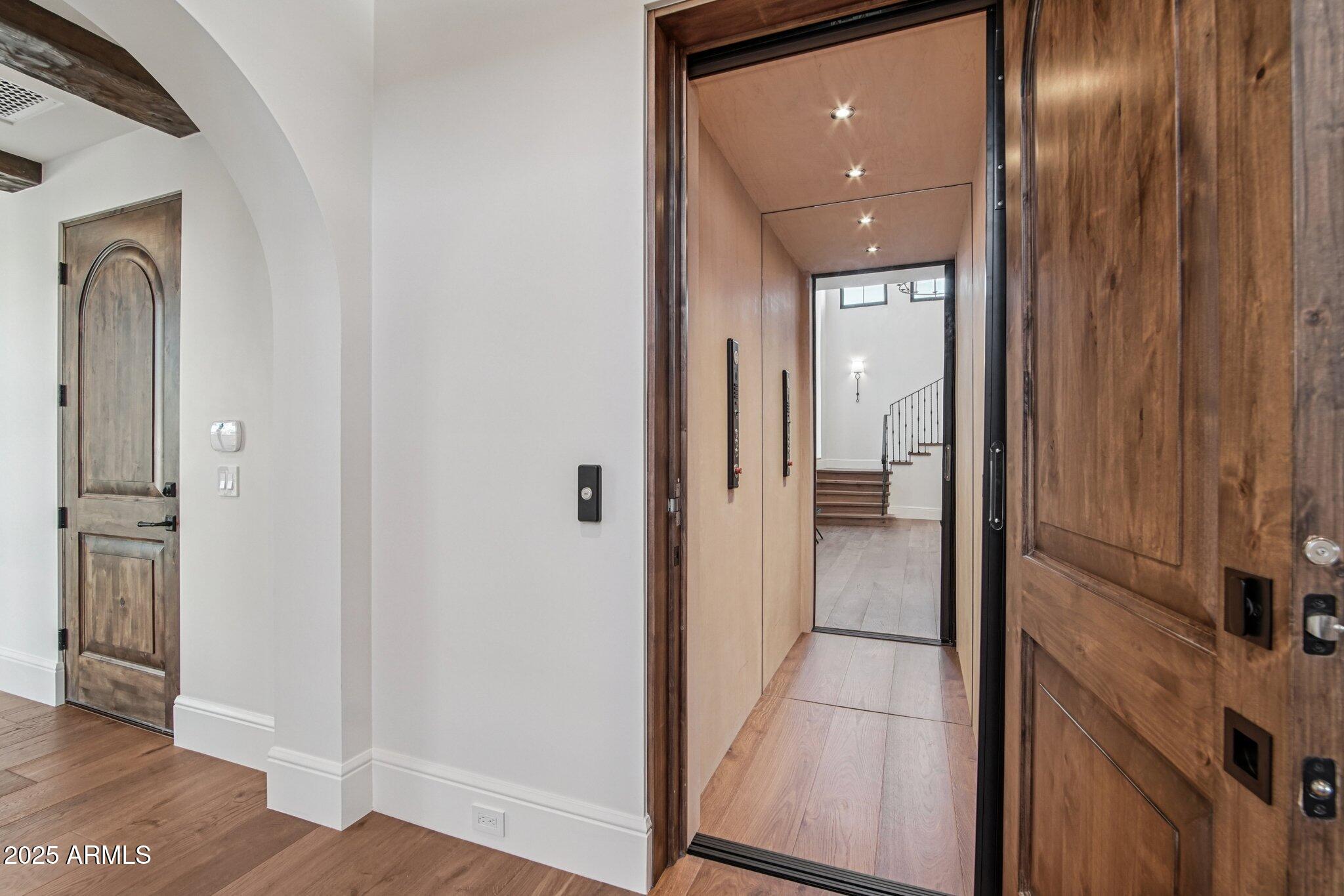 5830 N ECHO CANYON Lane