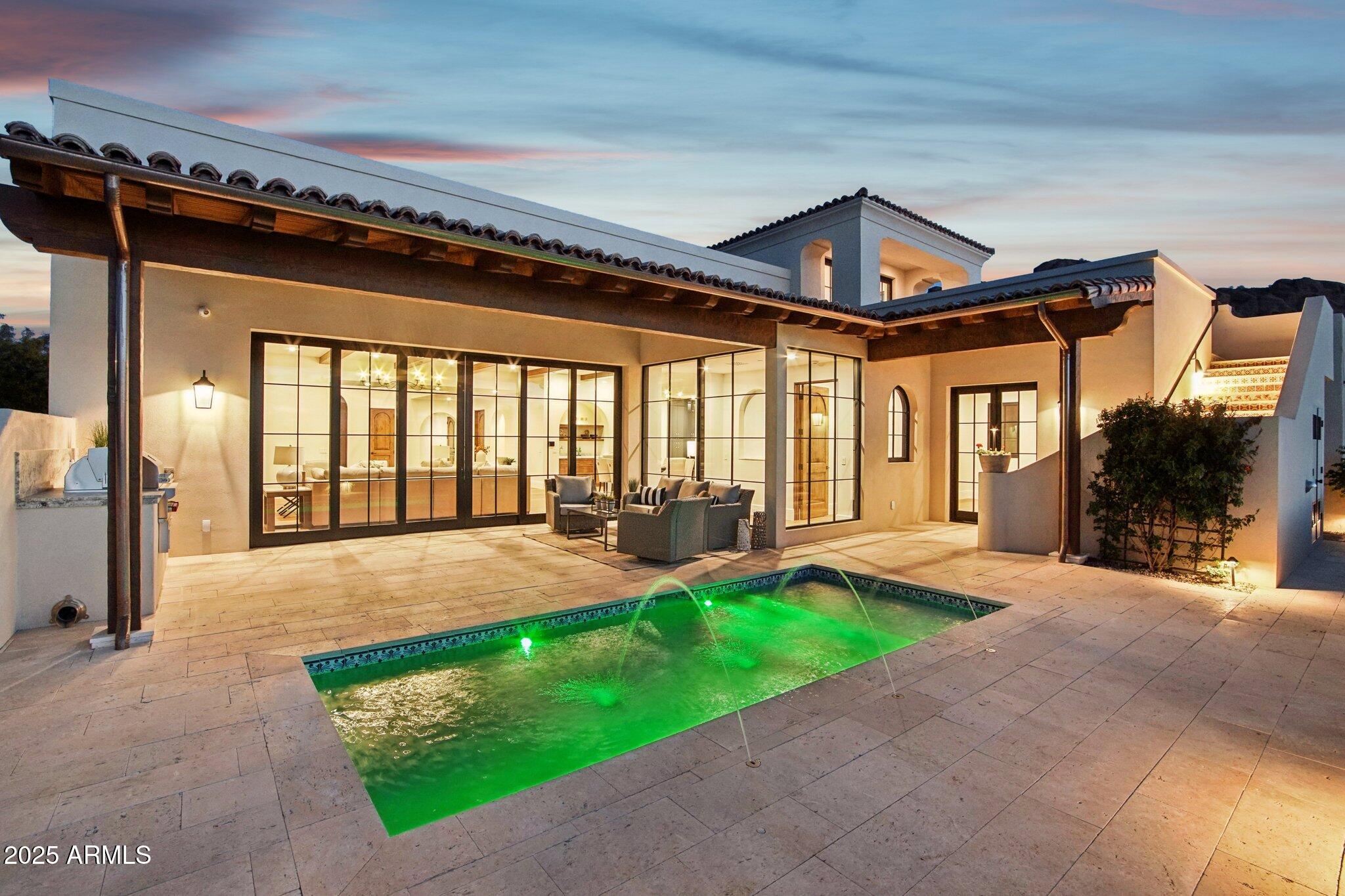 5830 N ECHO CANYON Lane