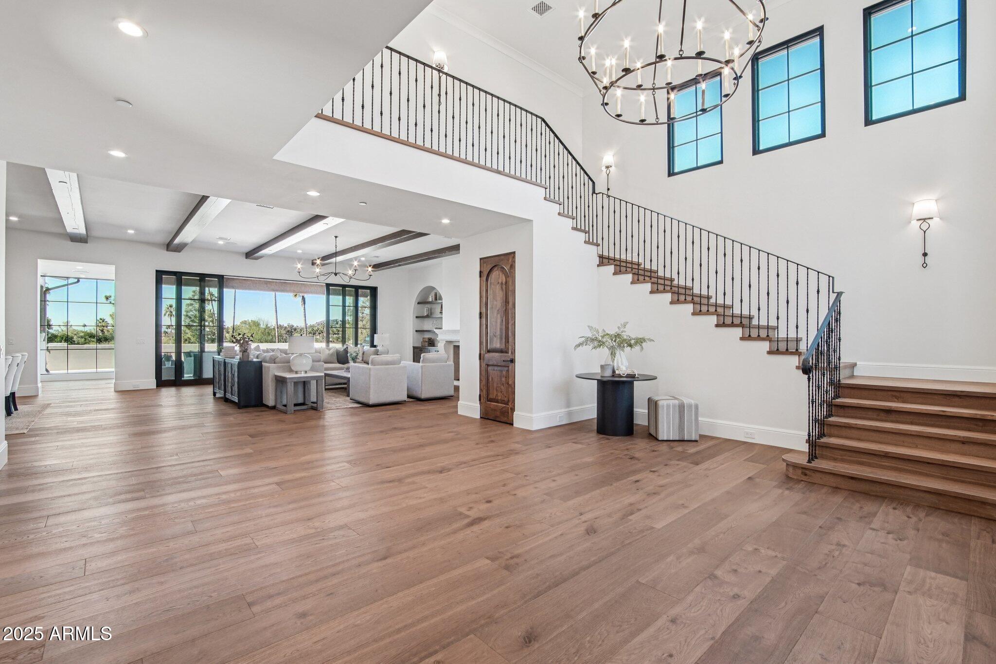 5830 N ECHO CANYON Lane