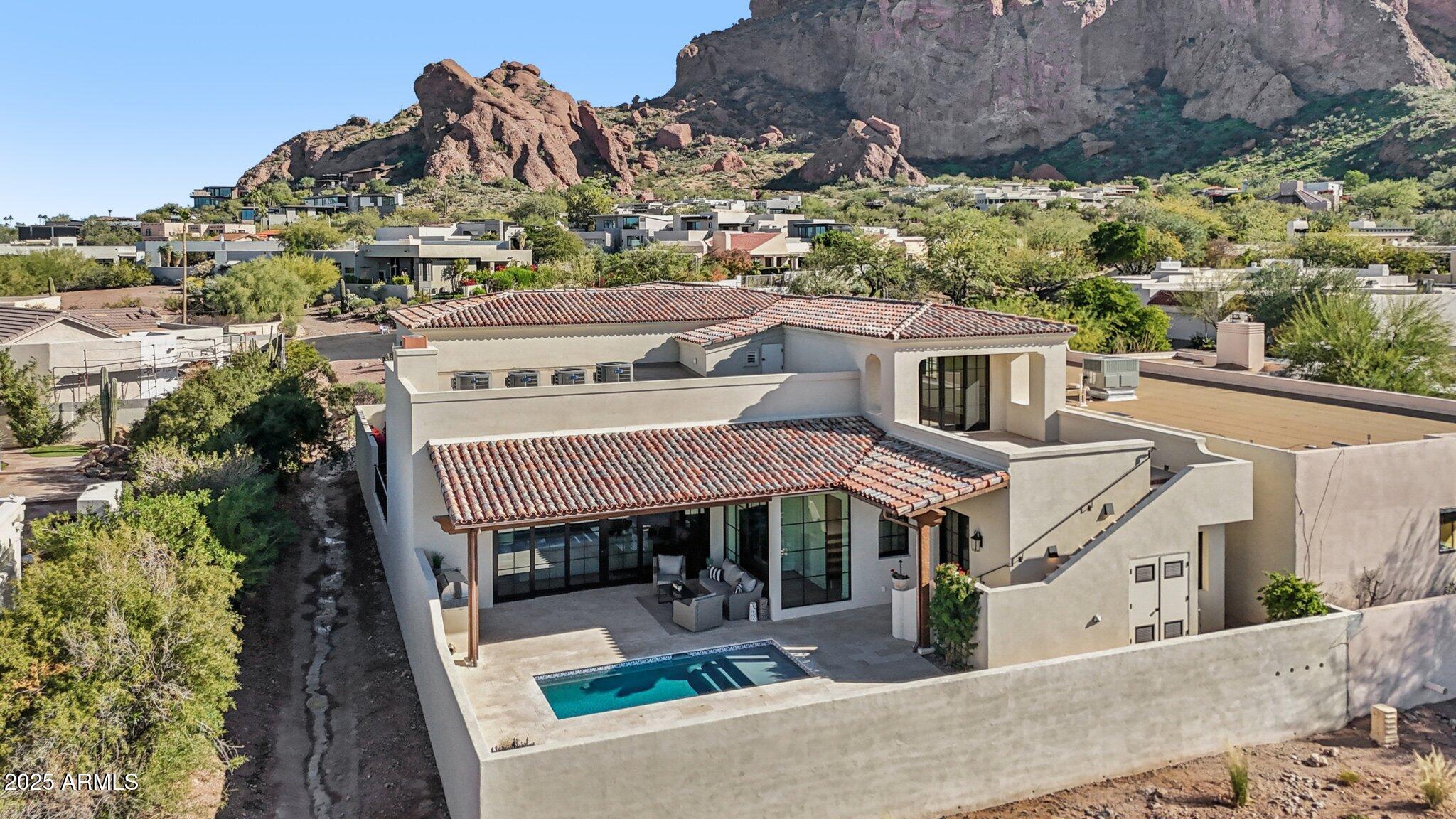 5830 N ECHO CANYON Lane