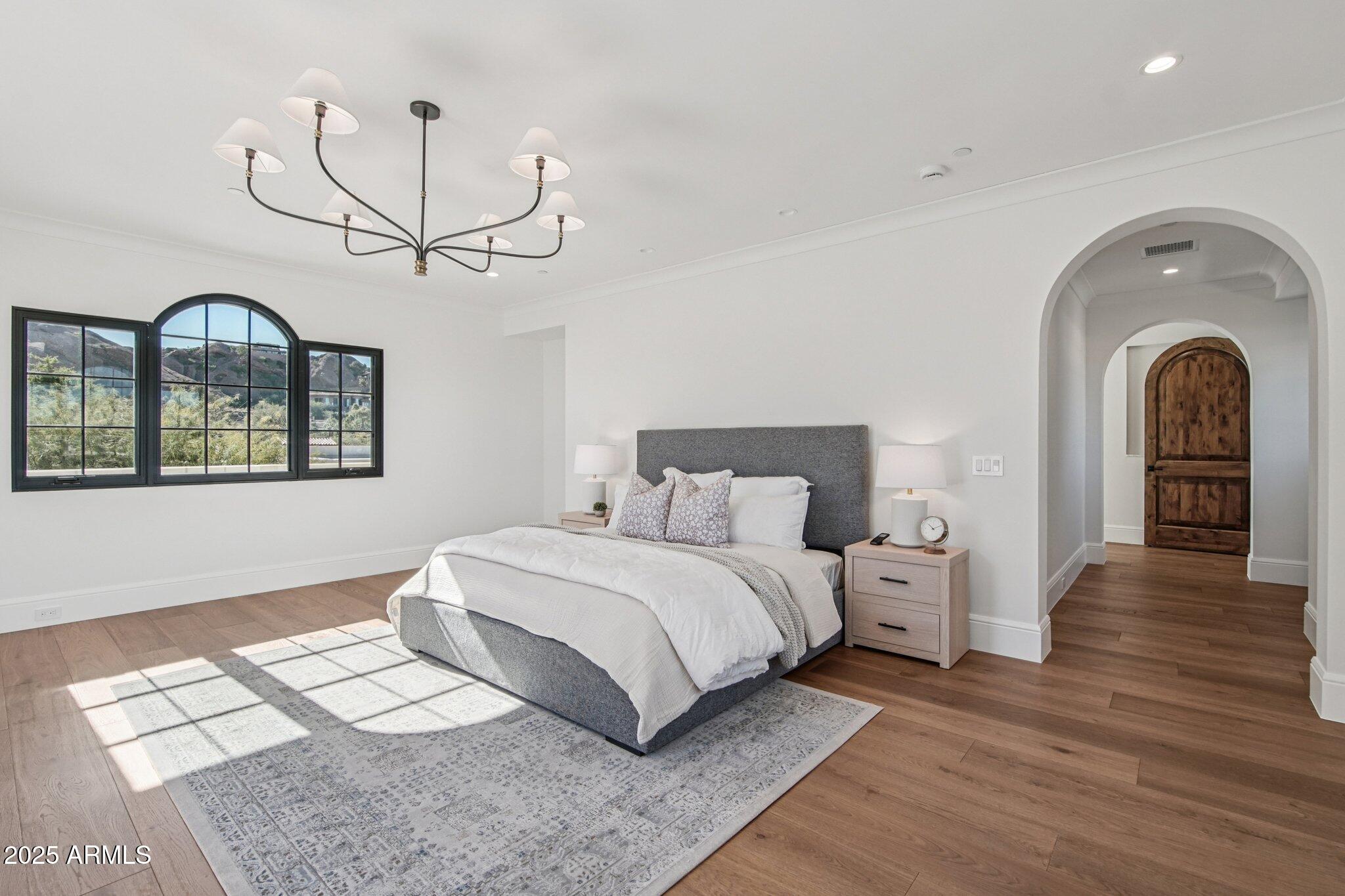 5830 N ECHO CANYON Lane