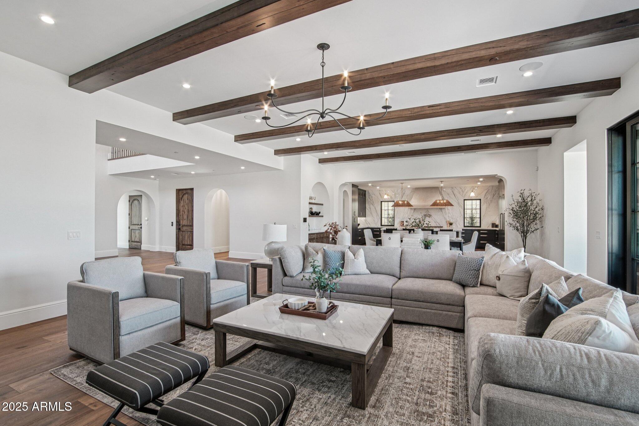 5830 N ECHO CANYON Lane