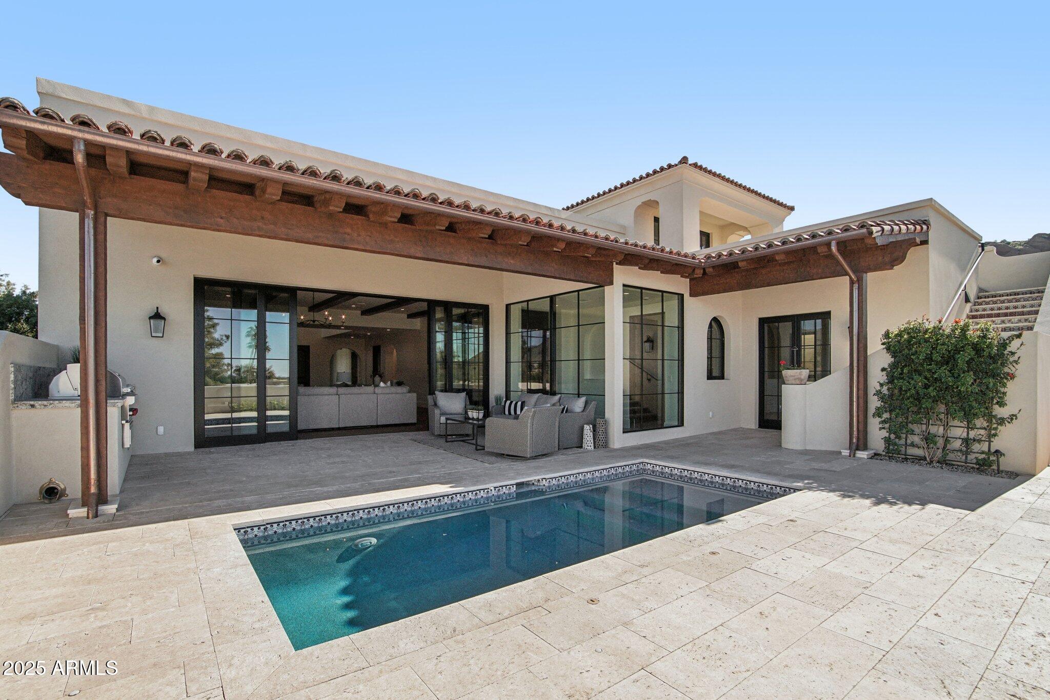 5830 N ECHO CANYON Lane