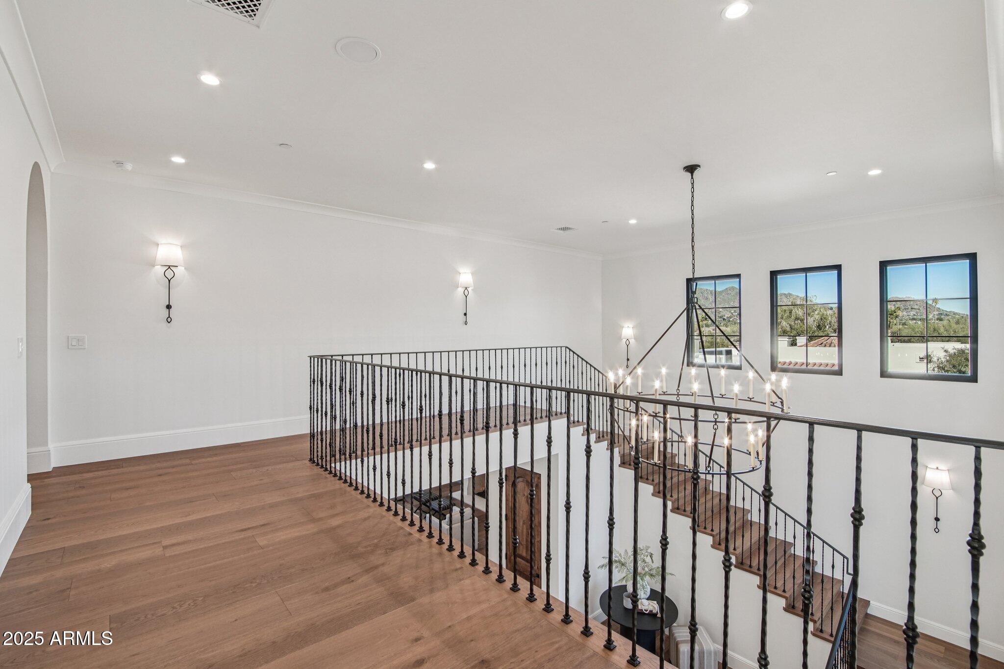 5830 N ECHO CANYON Lane