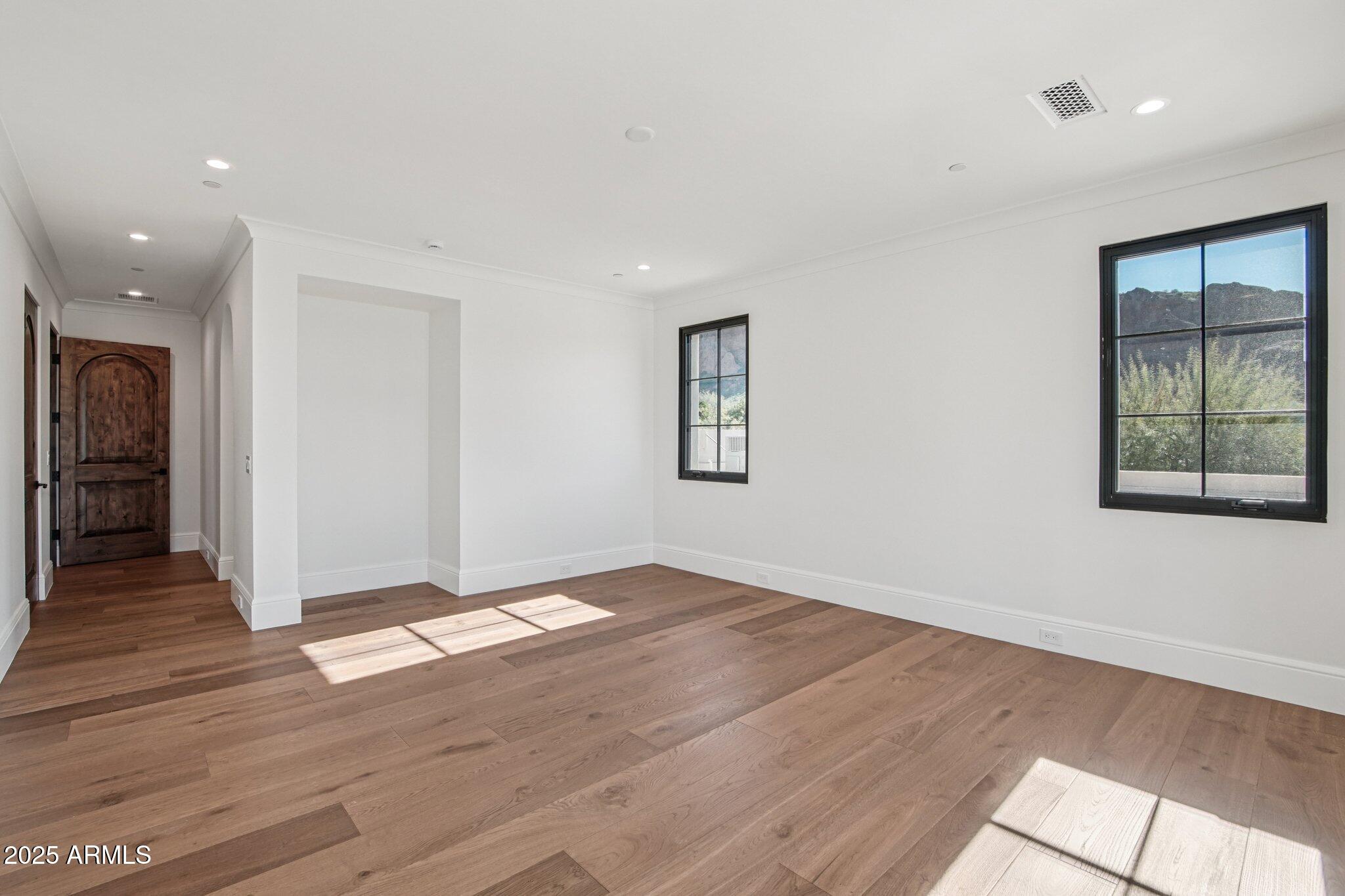 5830 N ECHO CANYON Lane