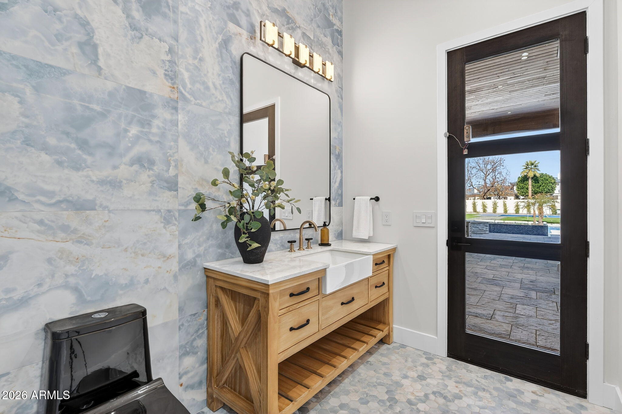 9892 E Charter Oak Road