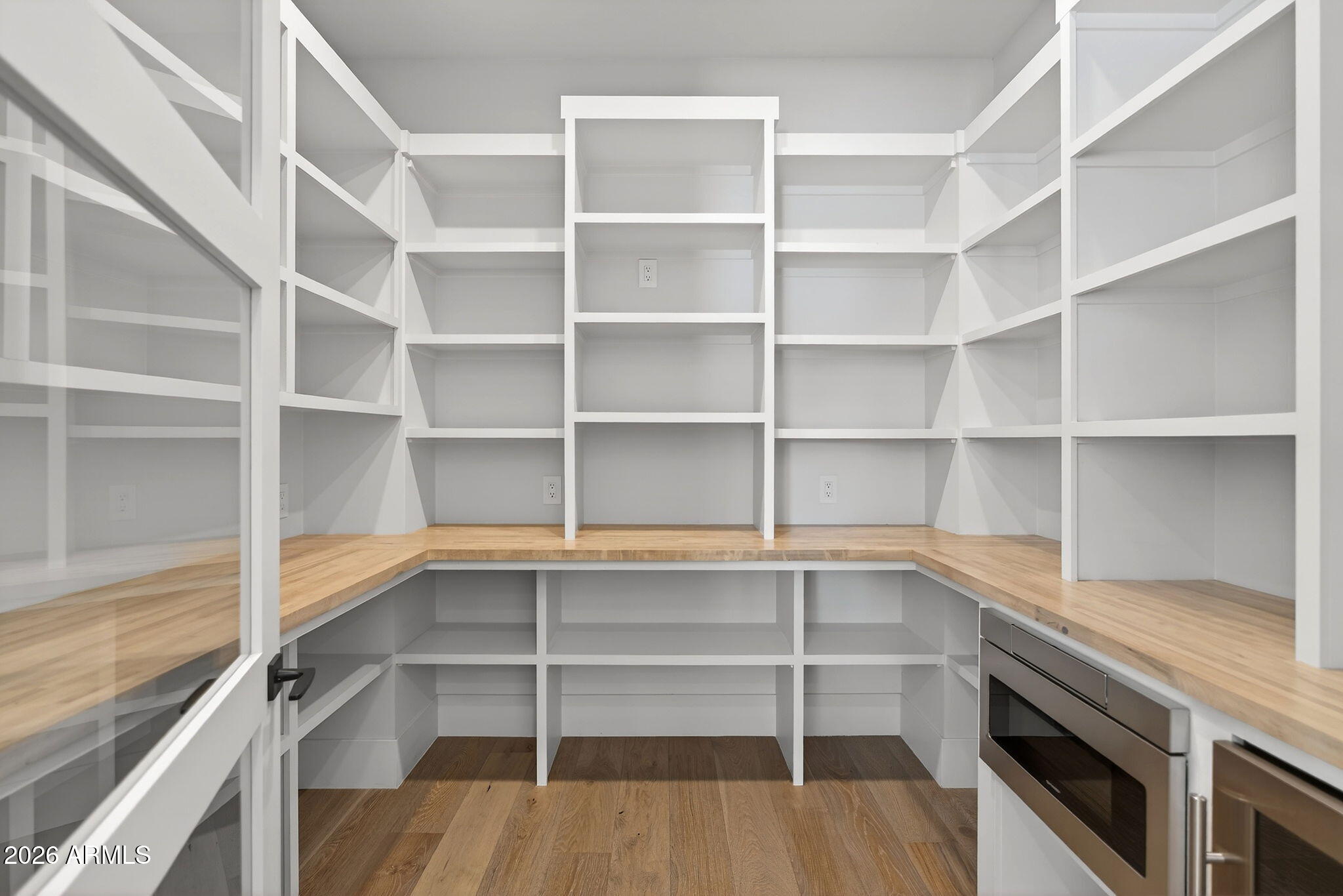 5617 E MONTECITO Avenue