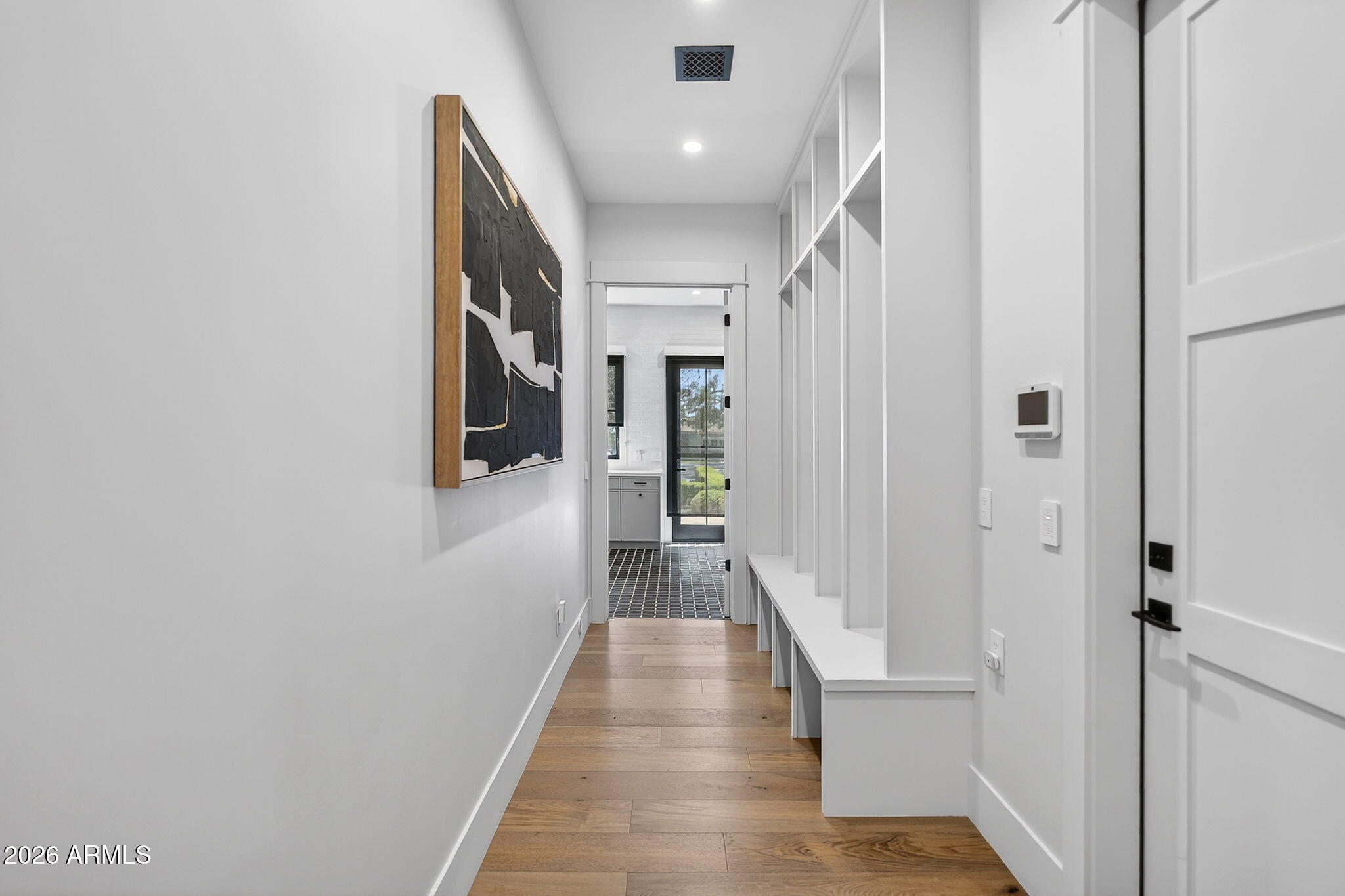 5617 E MONTECITO Avenue